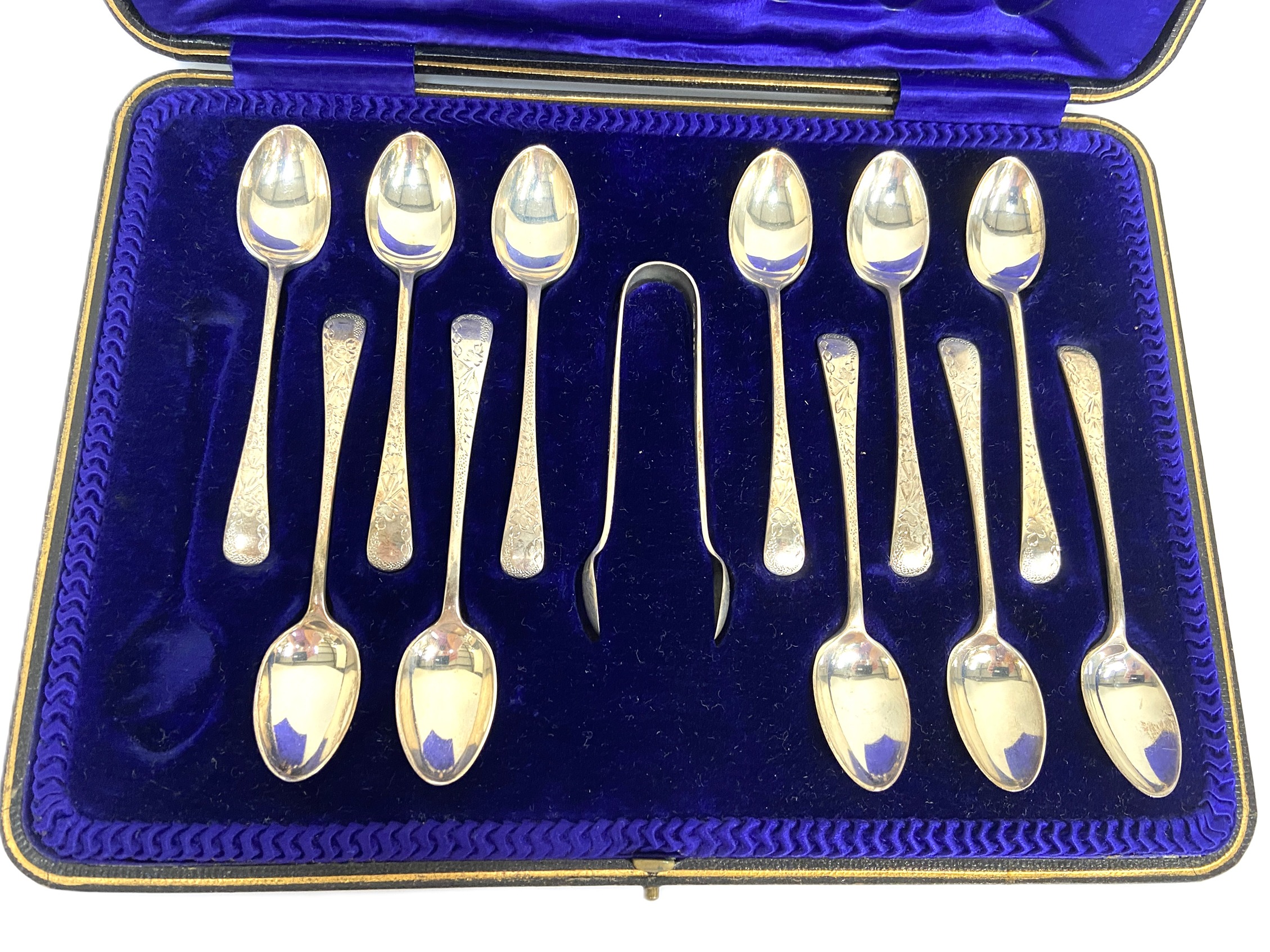 A group of assorted cased silver and silver plated flatware, including two cased sets of twelve - Image 8 of 11