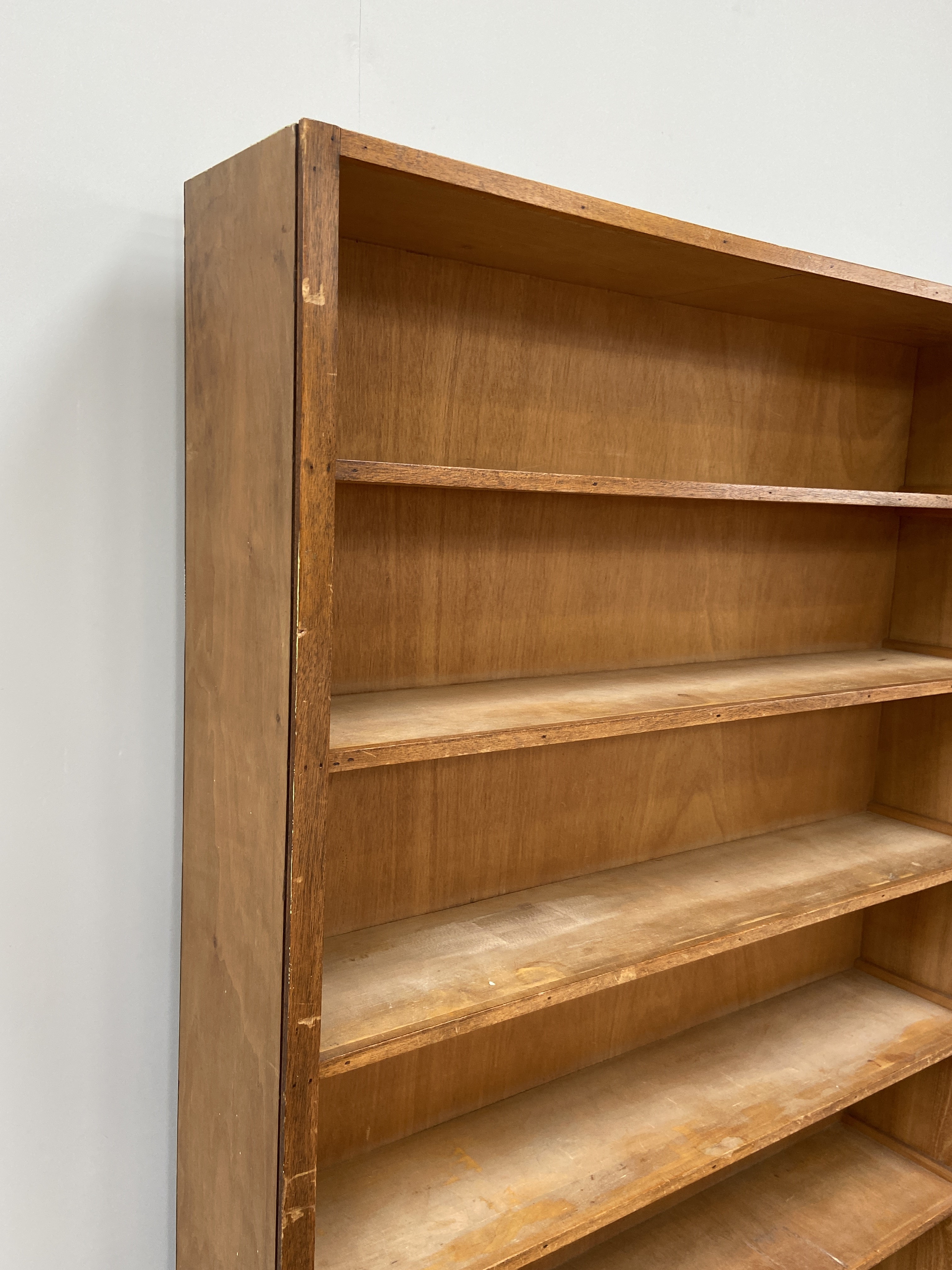 A vintage open bookcase, with five shelves, together with another smaller (2) - Image 5 of 6