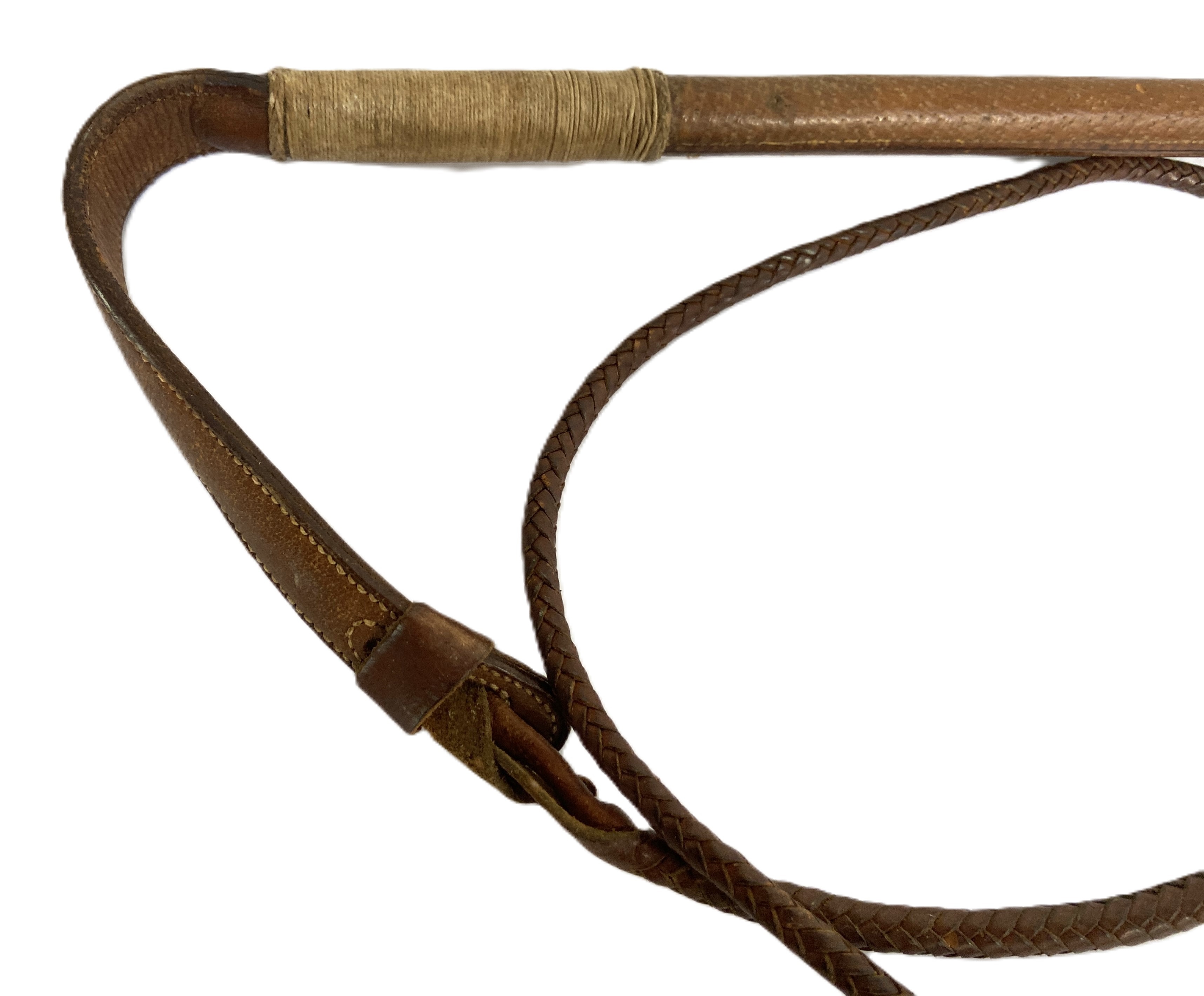 A vintage riding whip, circa 1930, with horn handle and leather shaft and woven whip - Image 3 of 4