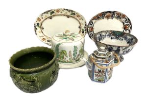 Assorted ceramics, including a cheese cover and associated stand, the cover decorated with ferns;