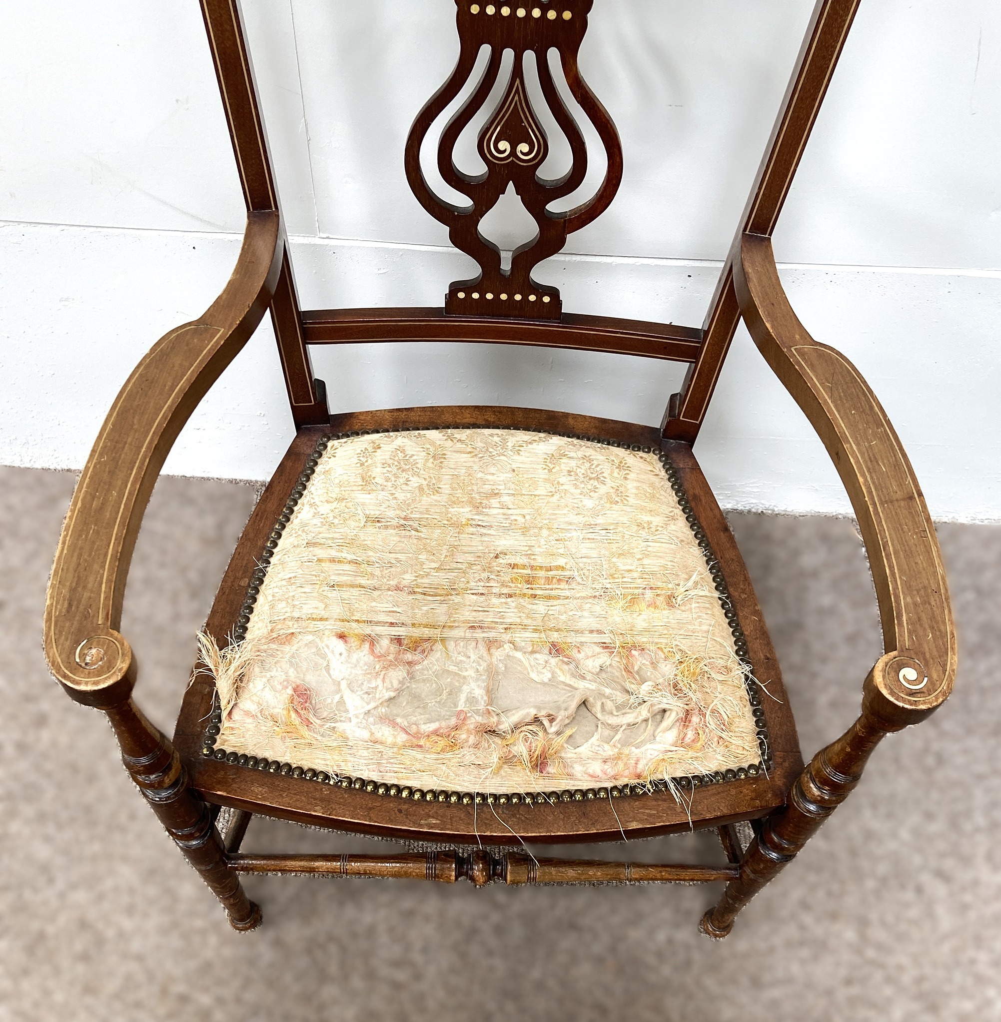 A pair of late Victorian oak framed hall chairs, with vine carved crests and caned seats; also two - Bild 9 aus 12