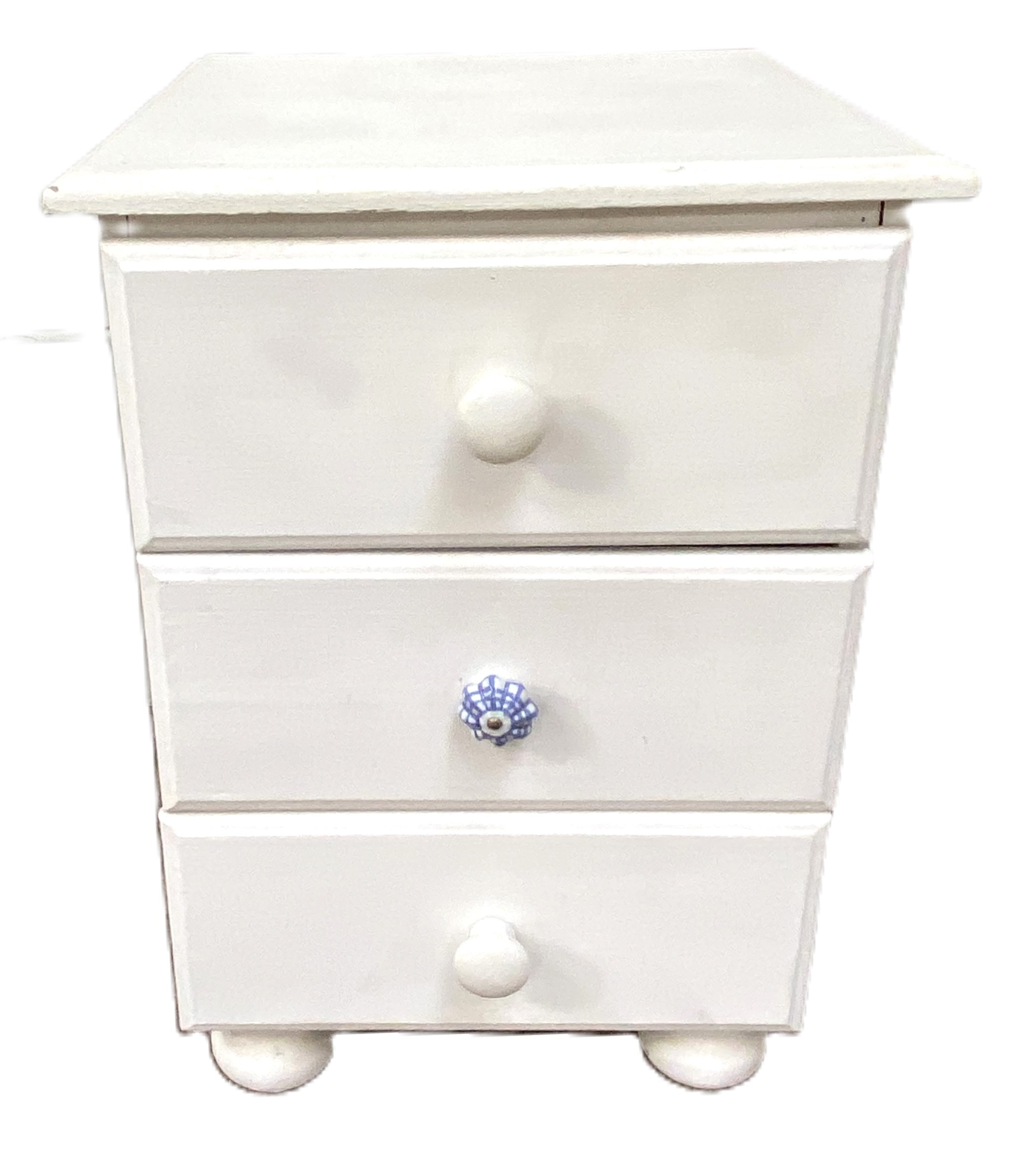 A pair of grey painted bedside chests, each with three drawers, 50cm wide; and two other white - Image 2 of 5