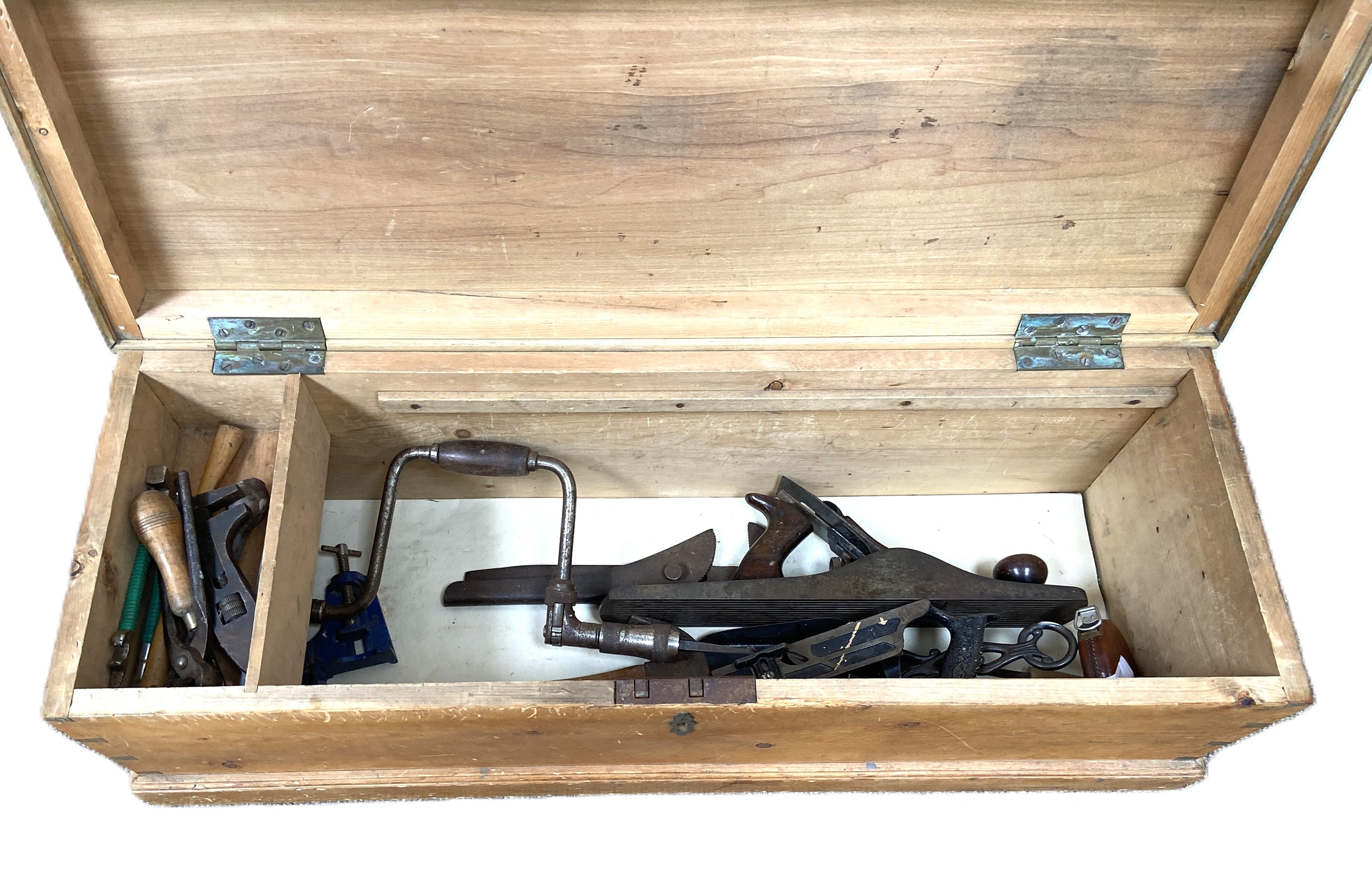 A vintage pine tool chest, with hinged top; together with a small selection of old wood-working - Image 3 of 6