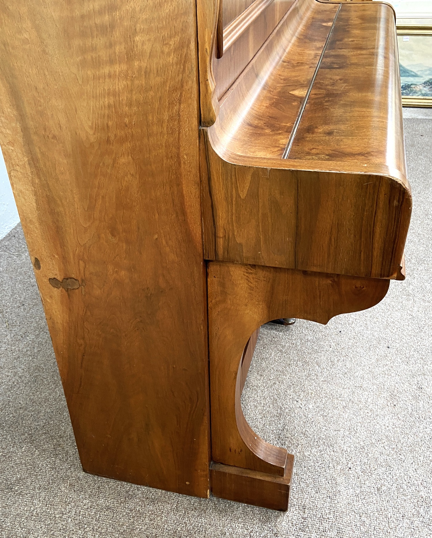 A Lestel walnut cased Upright Piano, early 20th century,  serial number 35165, with Art Nouveau - Bild 7 aus 10