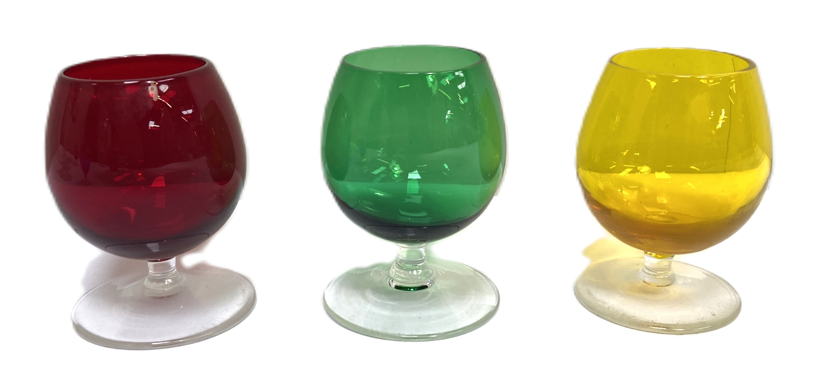 A selection of coloured glassware, including a ruby glass mallet decanter, goblets and a set of - Image 8 of 8