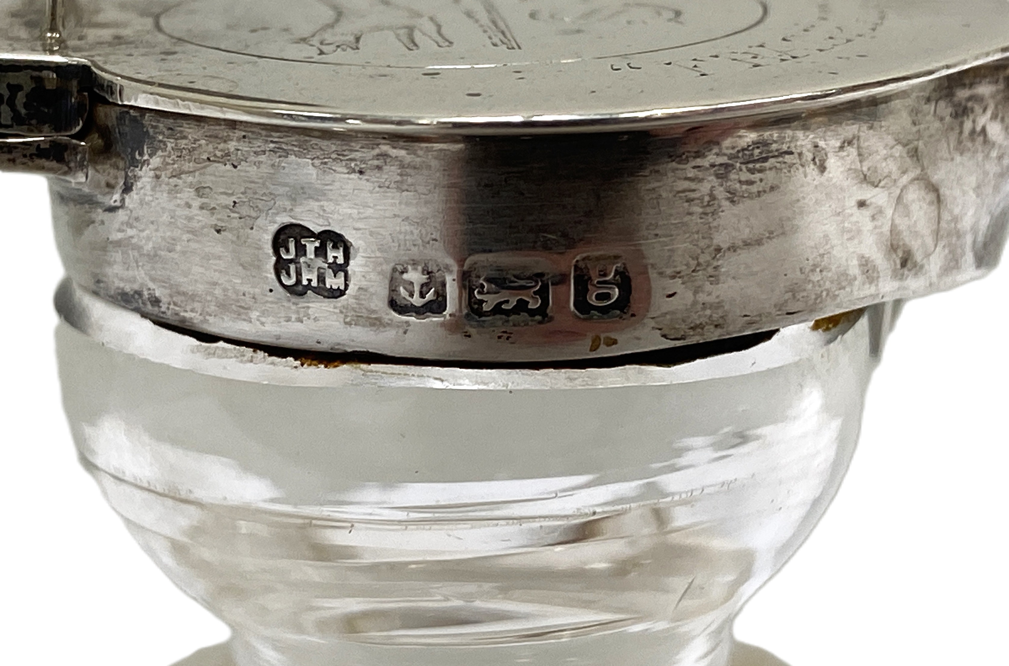 A silver mounted whisky tot, hallmarked London 1902, the top with inscription ‘SP Frangrance - Image 4 of 4