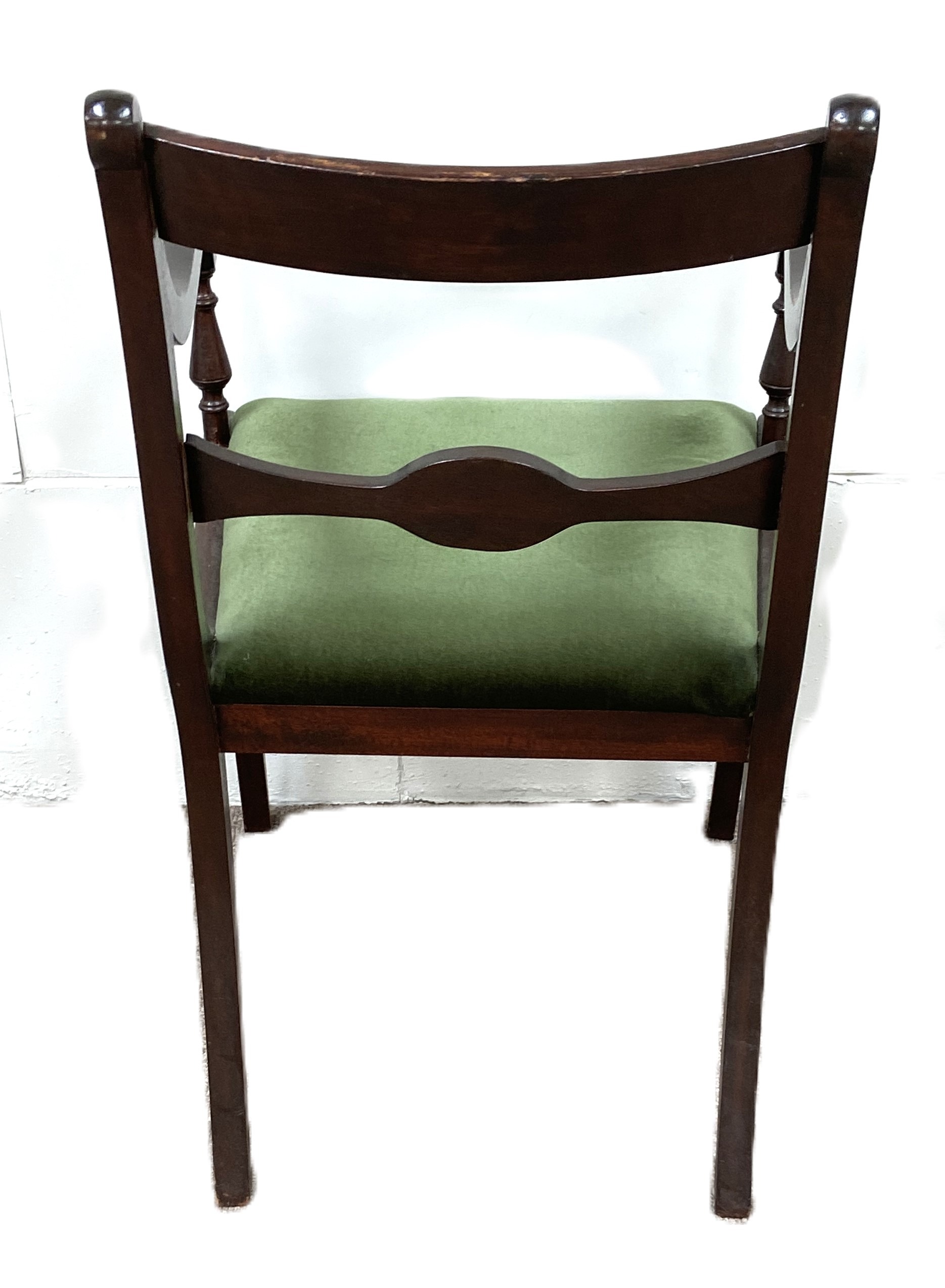 A late Regency mahogany armchair, with reeded back, arms and legs; and another similar Regency style - Bild 4 aus 7