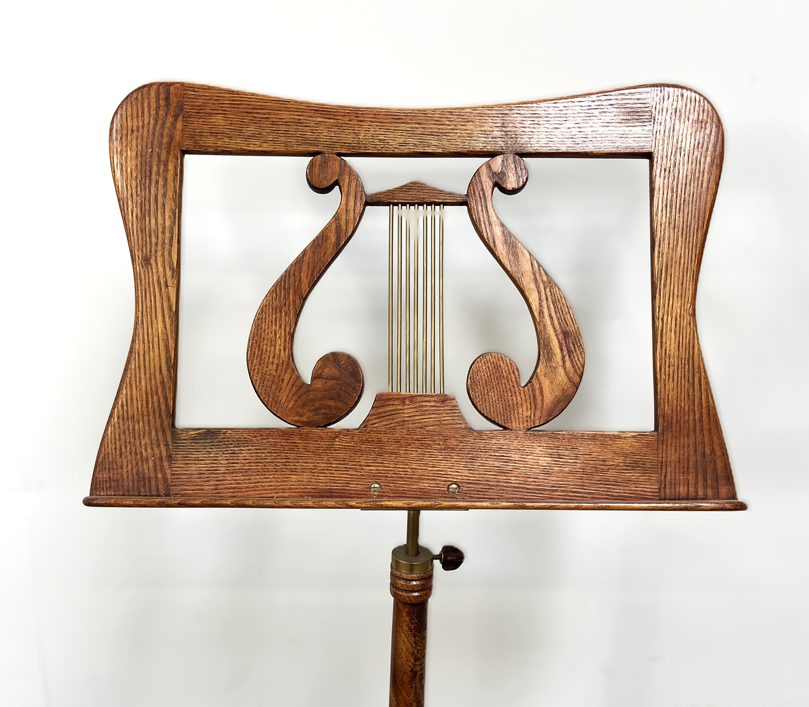A Regency style oak framed music stand, 20th century, with adjustable ring turned pillar, surmounted - Image 2 of 4