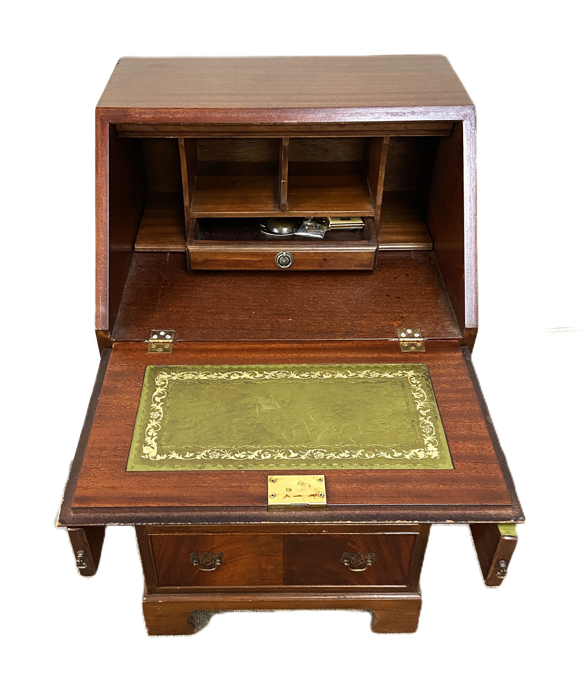 A small George III style mahogany veneered bureau, 97cm high, 57cm wide; also a small Edwardian - Bild 6 aus 6