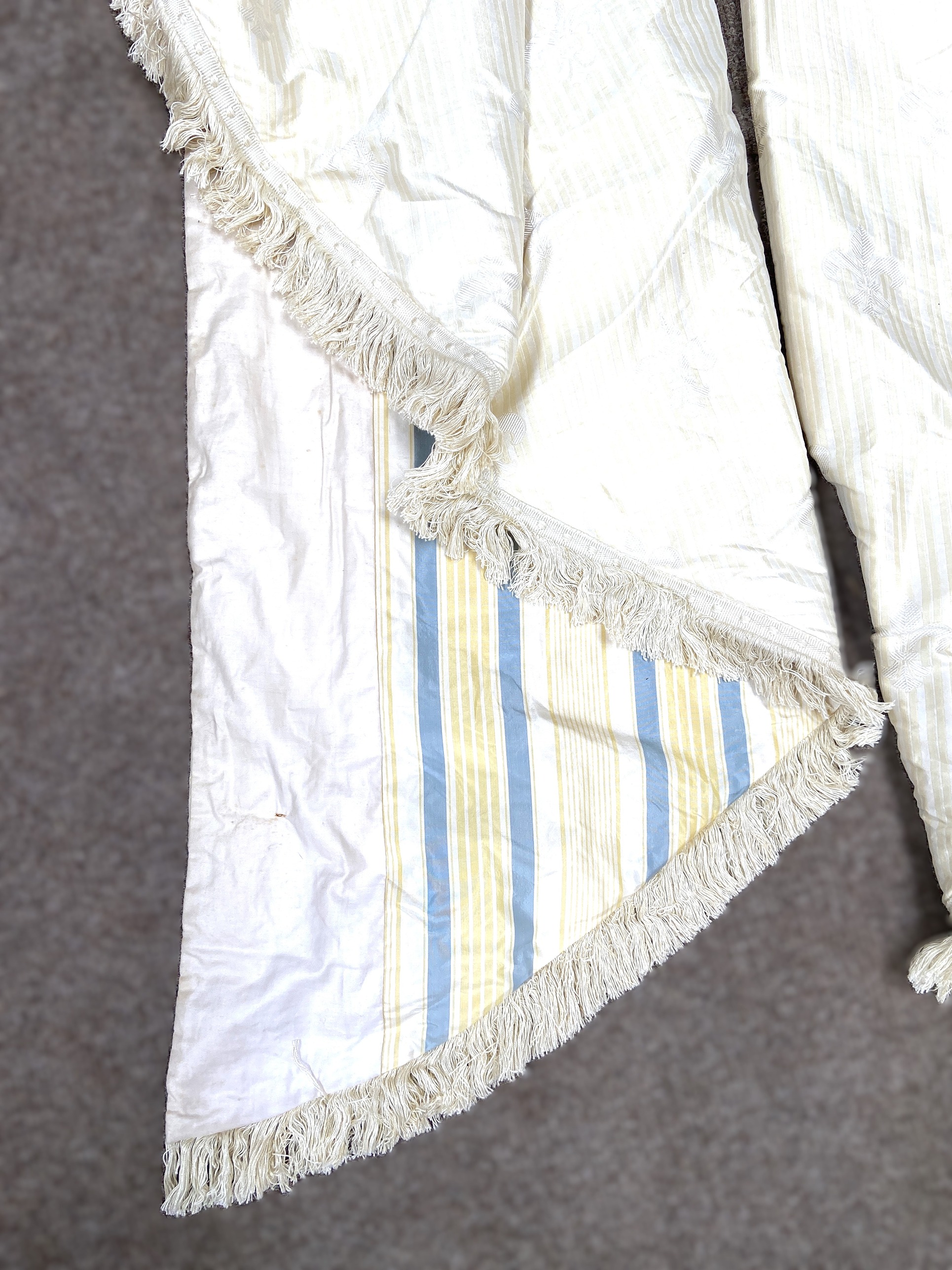 A pair of curtains and matching pelmets, the fabric with blue and yellow stripes - Image 4 of 7