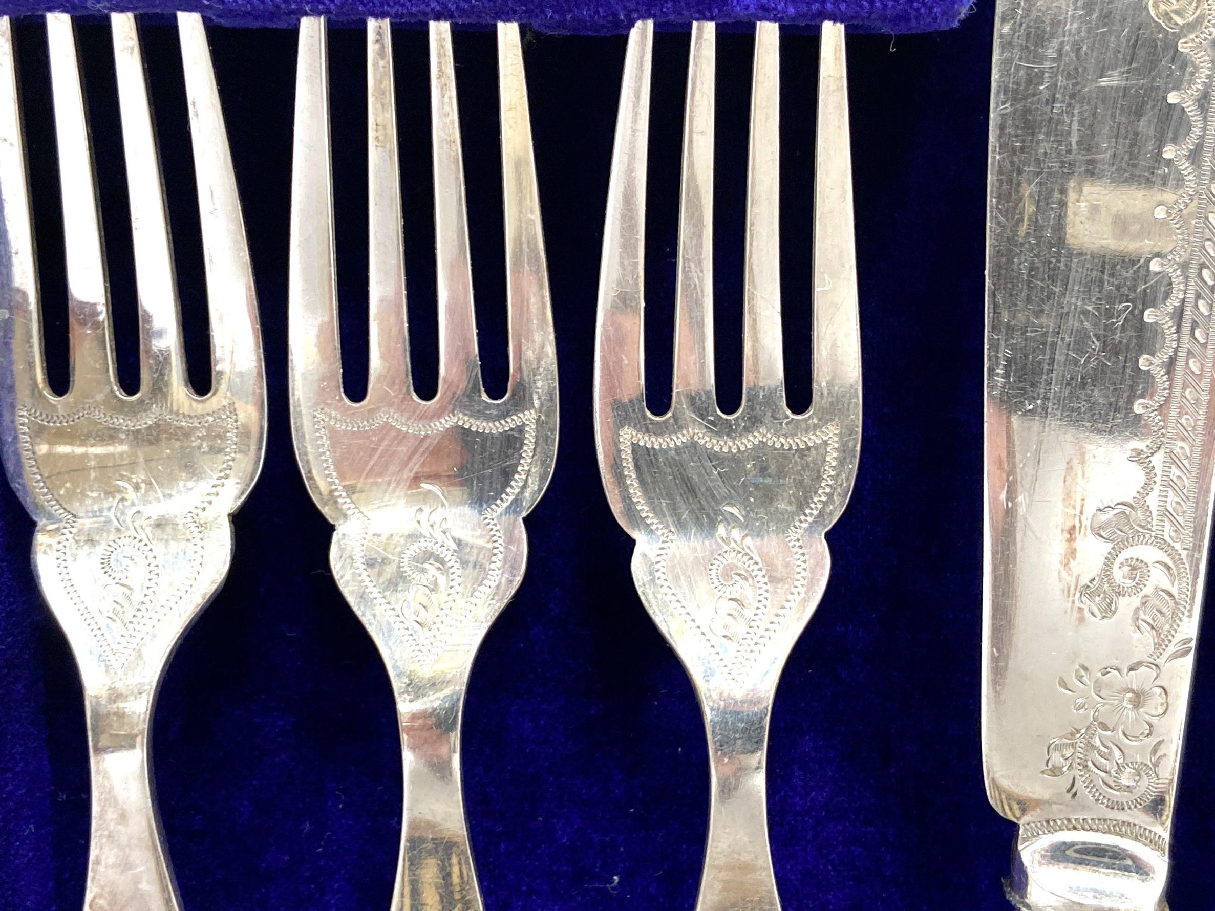 Two cased sets of flatware, including a set of twelve pairs of fruit eaters, and a set of fish - Image 6 of 8