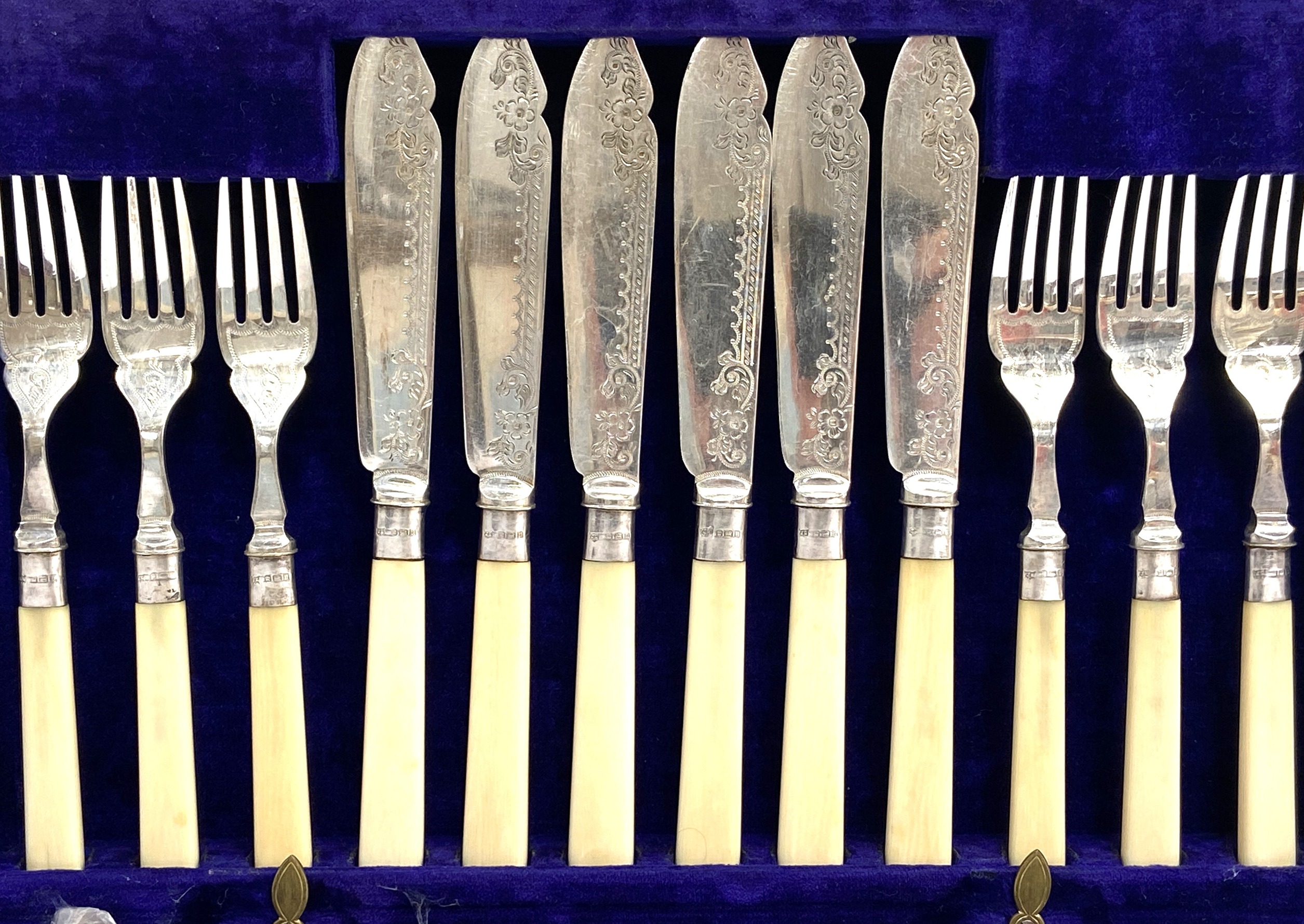 Two cased sets of flatware, including a set of twelve pairs of fruit eaters, and a set of fish - Image 5 of 8