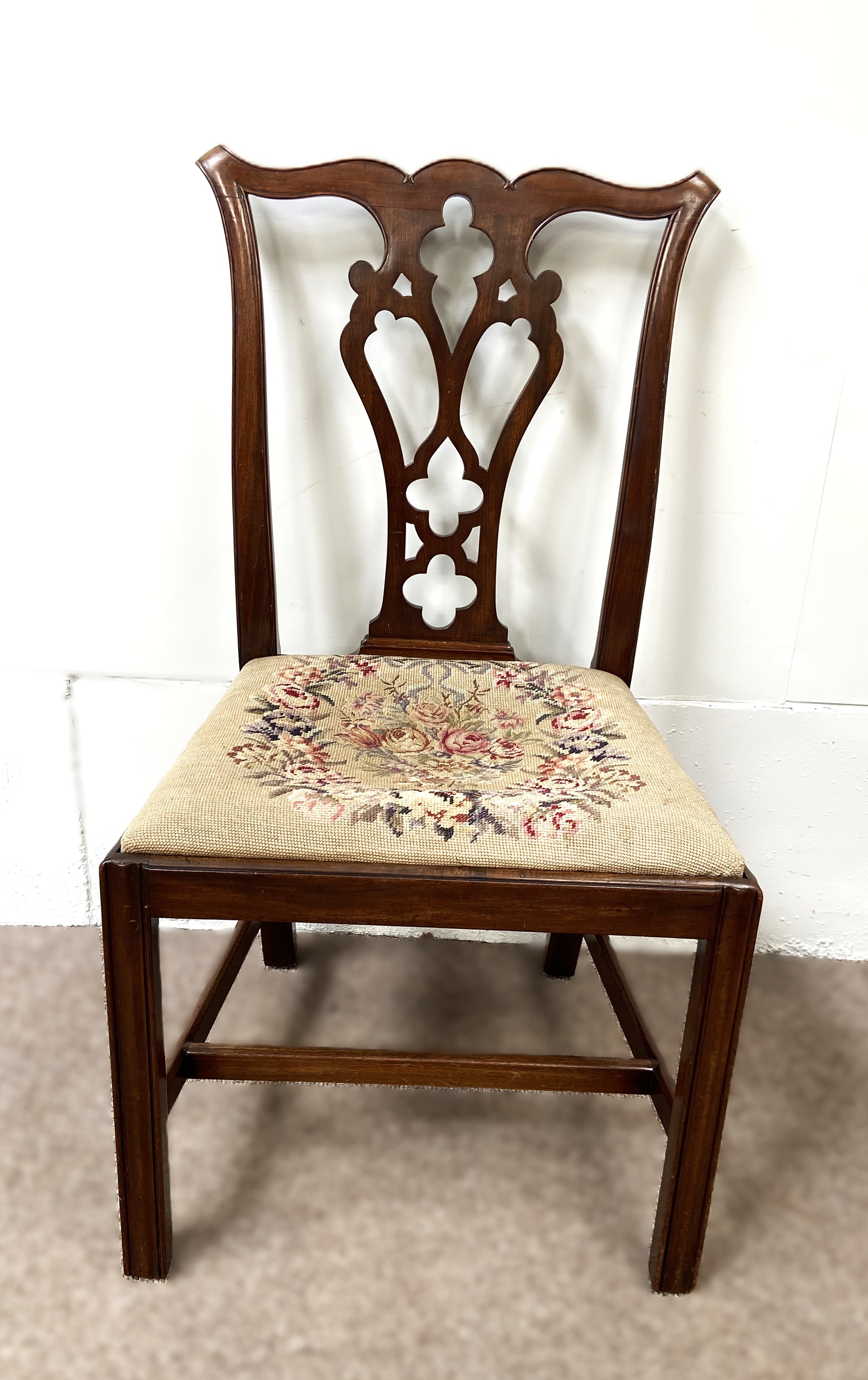 A pair of late Victorian oak framed hall chairs, with vine carved crests and caned seats; also two - Bild 8 aus 12