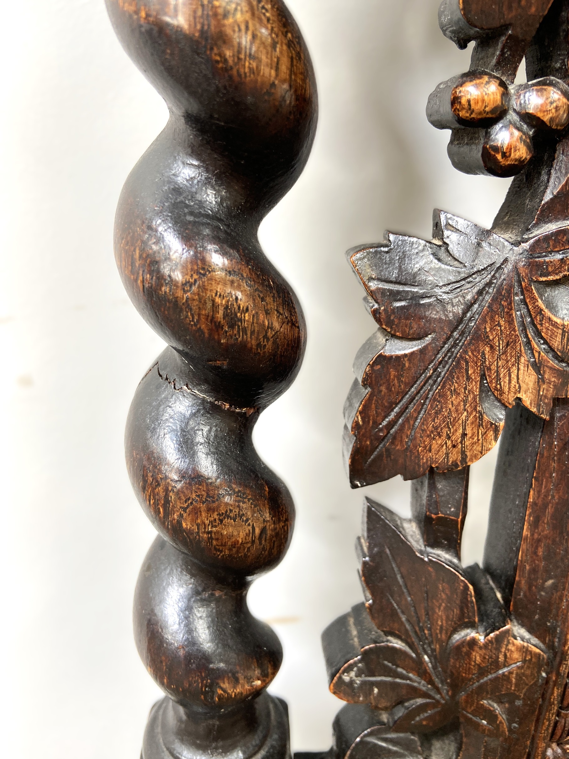 A pair of late Victorian oak framed hall chairs, with vine carved crests and caned seats; also two - Bild 4 aus 12