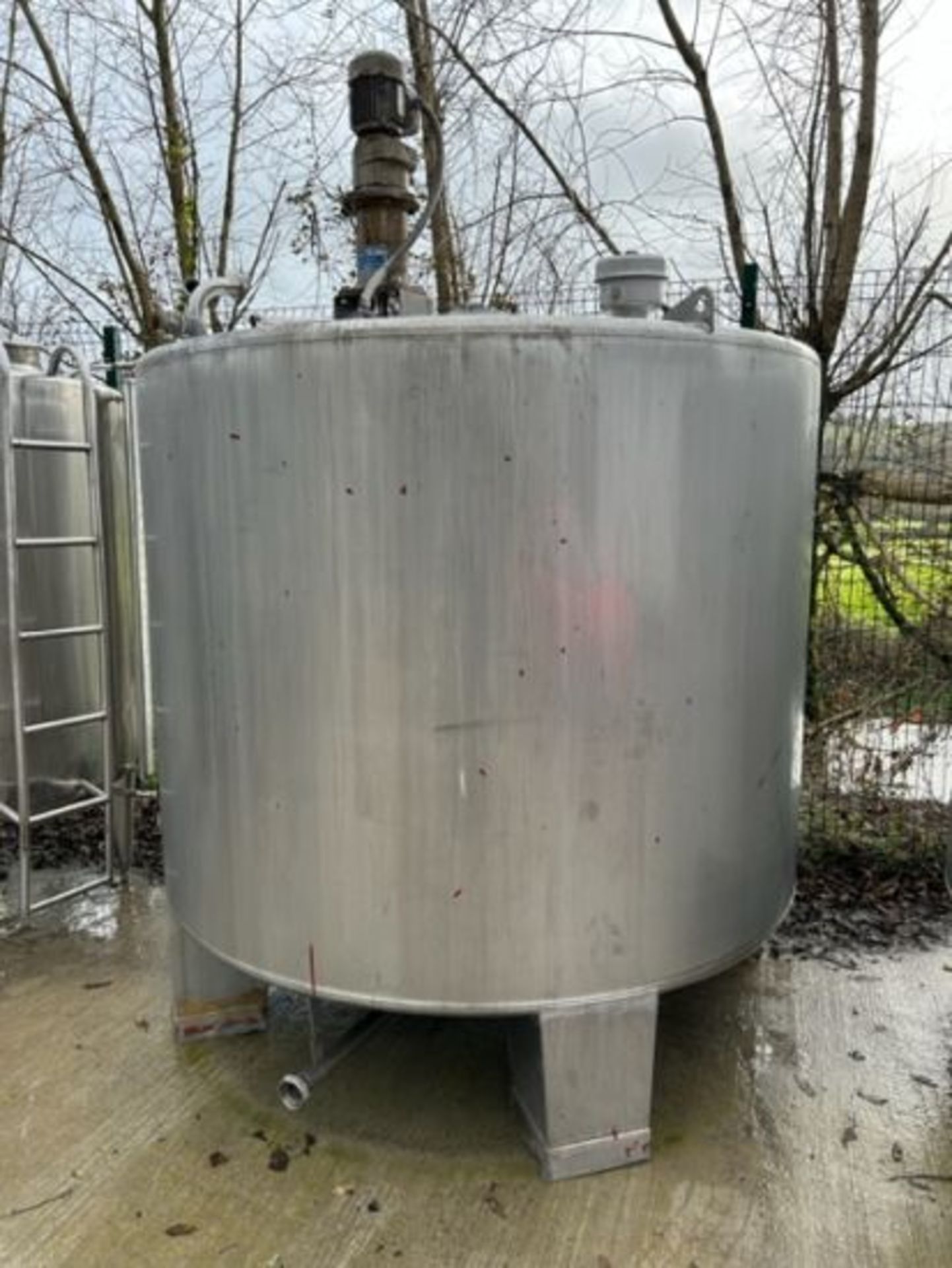 Cividac s/s tank with premier Colloid Mills ltd agitator, series 8000, volume: 4900 litre,