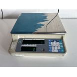 Digi DC-120 Benchtop Weighing Scales, Max Capacity 10Kgs, Single Phase.