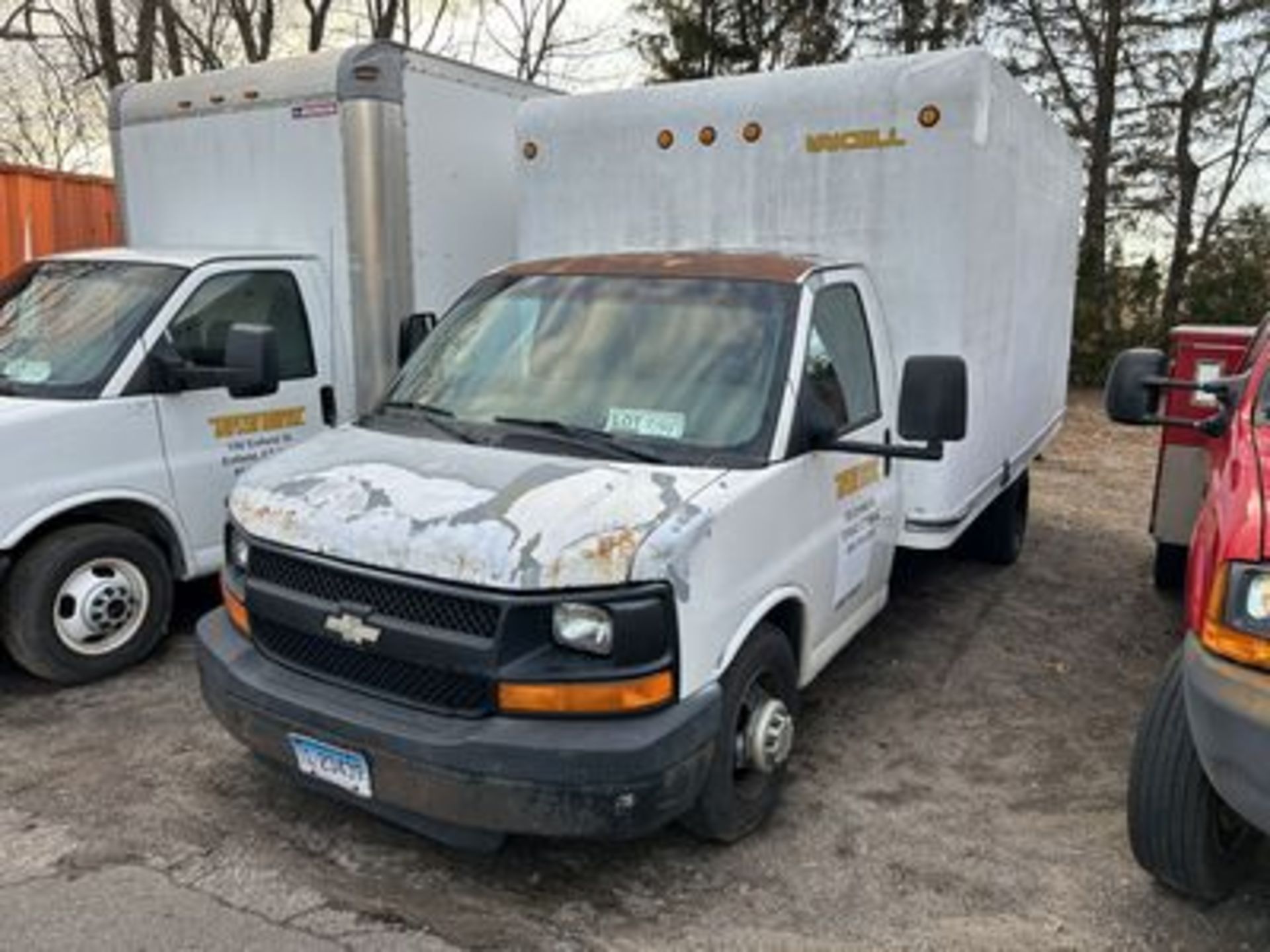 2006 CHEV. BOX TRUCK, AT, AC, S/A, DUAL WHEELS, 14' UNICELL BOX TRUCK BODY, (295,131 MI.), VIN #