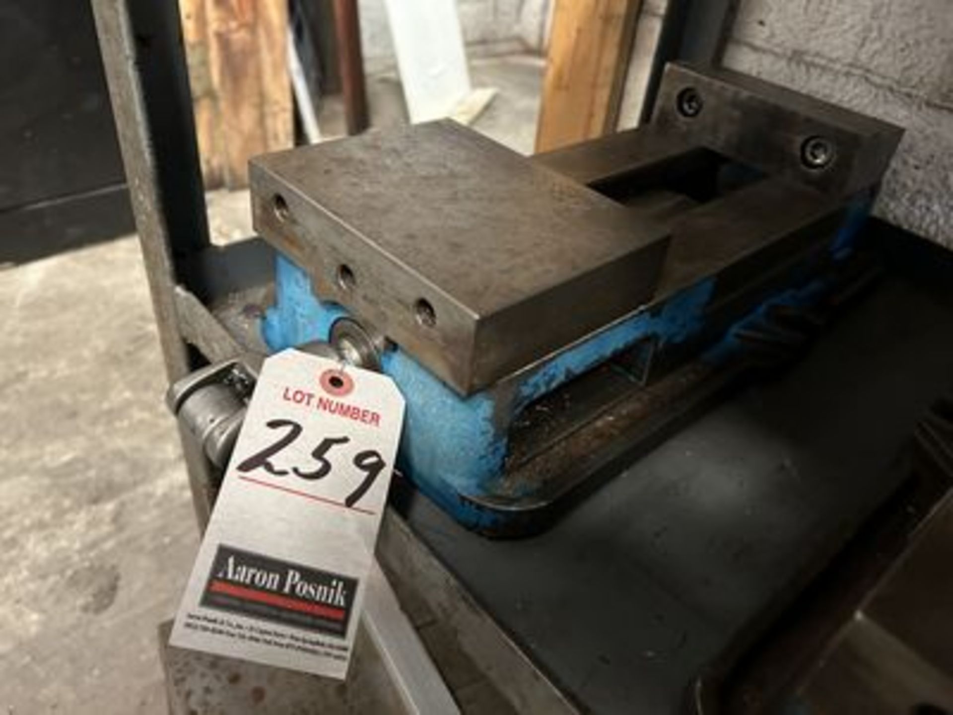 KURT 6" MILLING MACHINE VISE, M/N D675