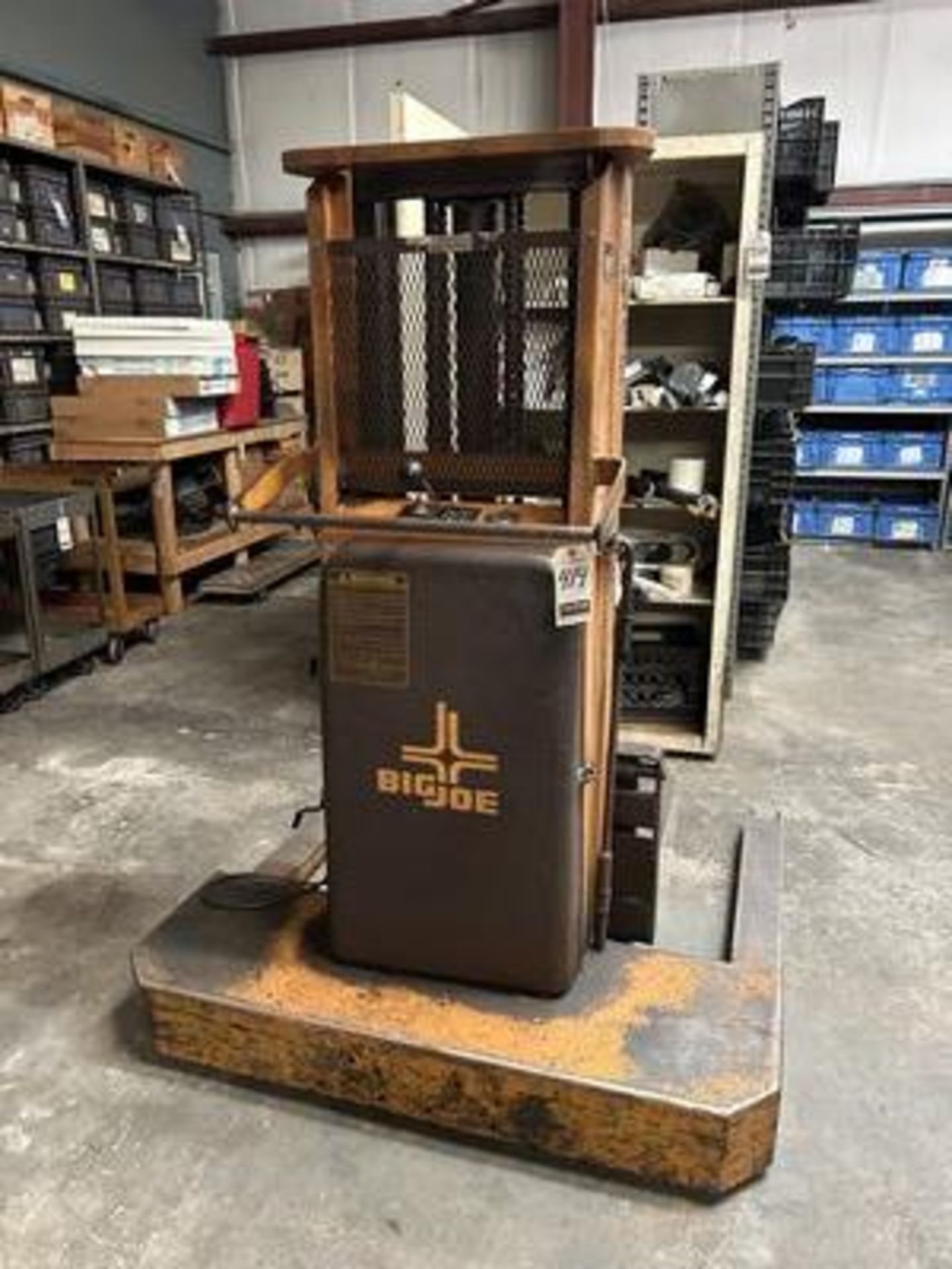 BIG JOE ELEC. WALK-BEHIND LIFT TRUCK, M/N 2024-T8, 2,000# CAP.