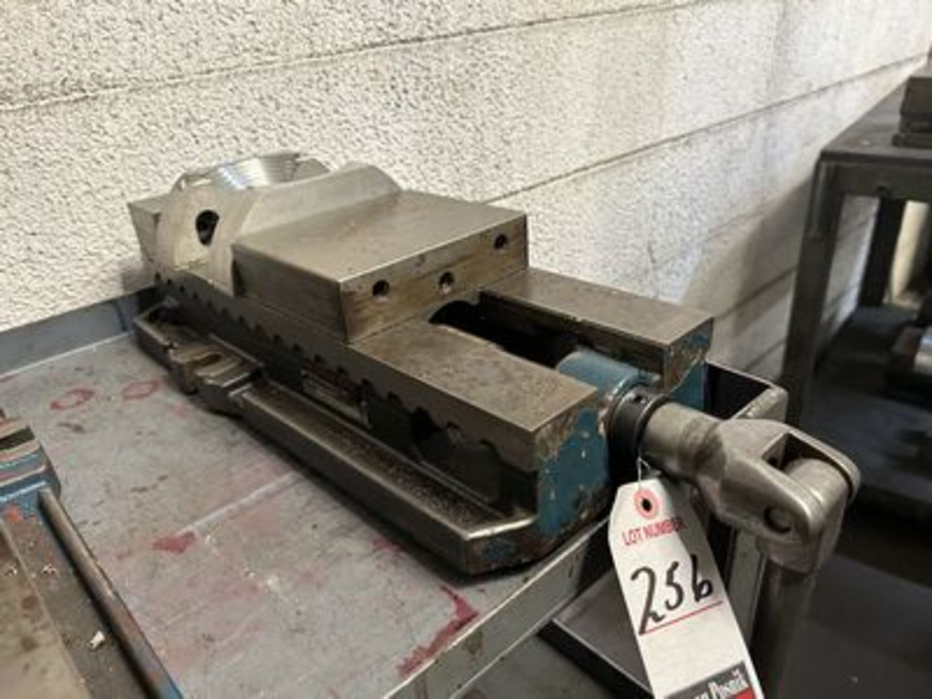 SHARS 6" MILLING MACHINE VISE, M/N 690V