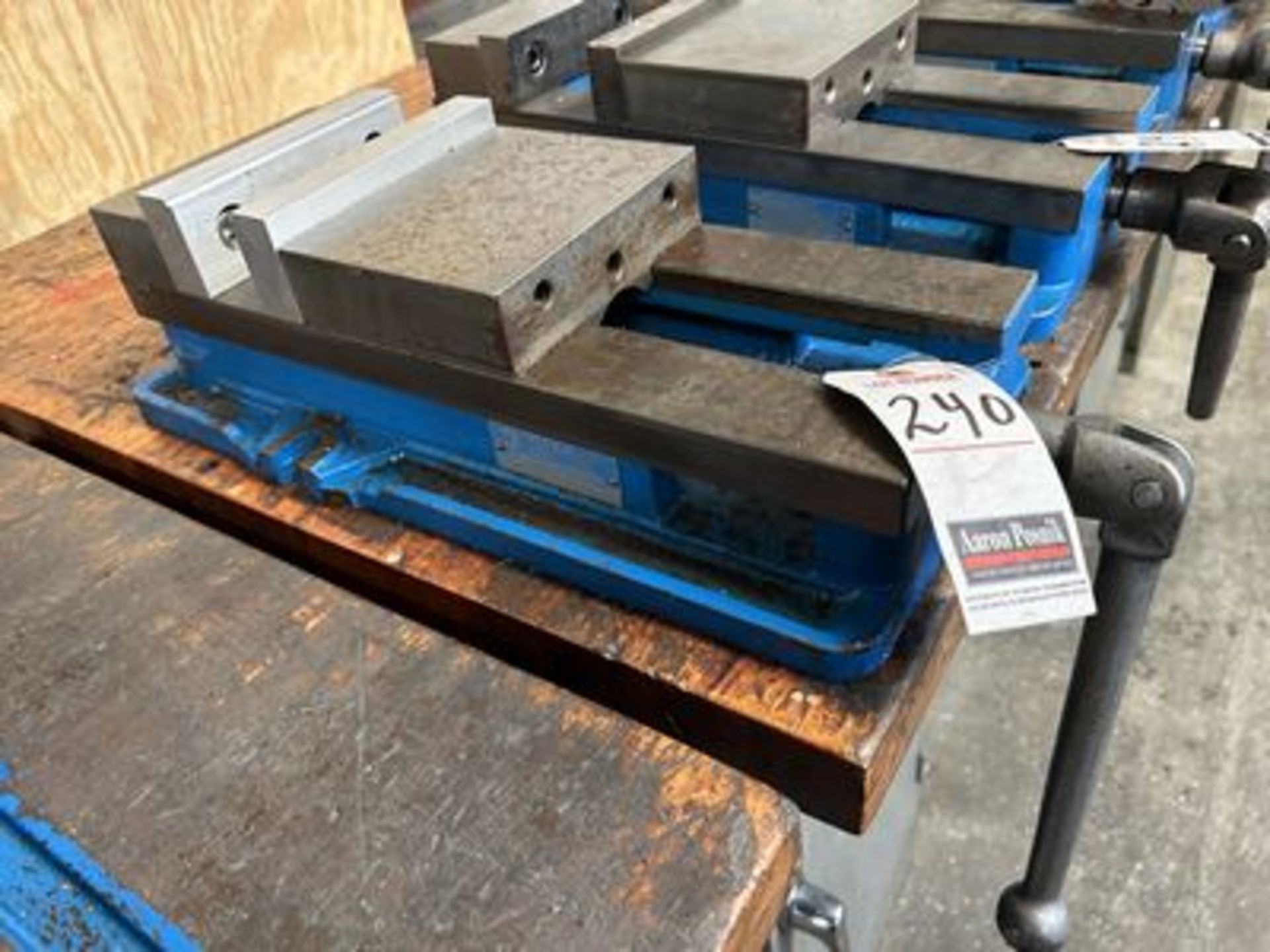 KURT 6" MILLING MACHINE VISE, M/N D688