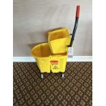 RUBBERMAID MOP BUCKET