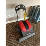 SANITAIRE ELEC. CARPET SWEEPER/VAC.