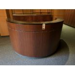 77" FORMICA U-SHAPED RECEPTION COUNTER