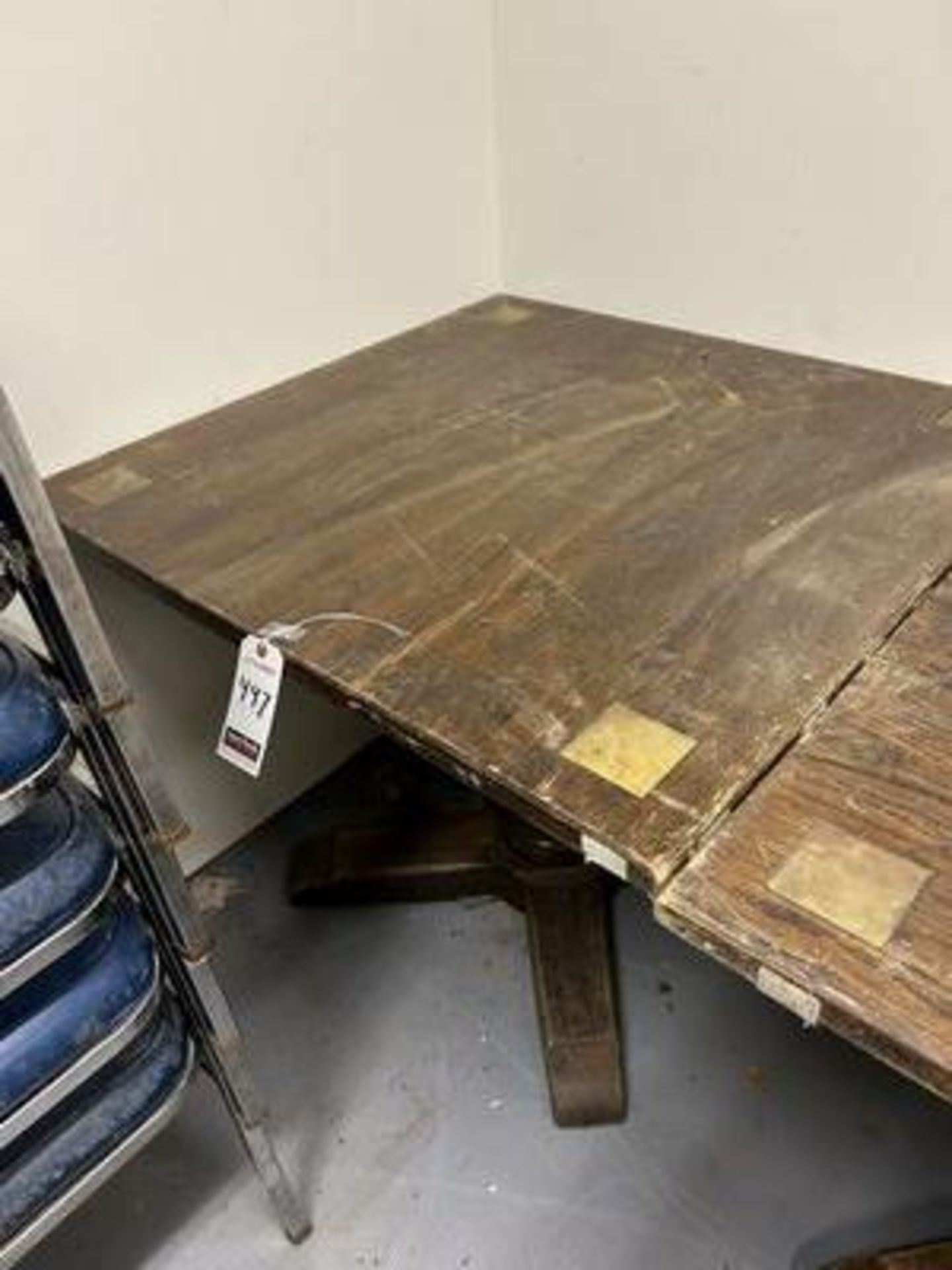 3'X3' S.P. WOOD TABLE