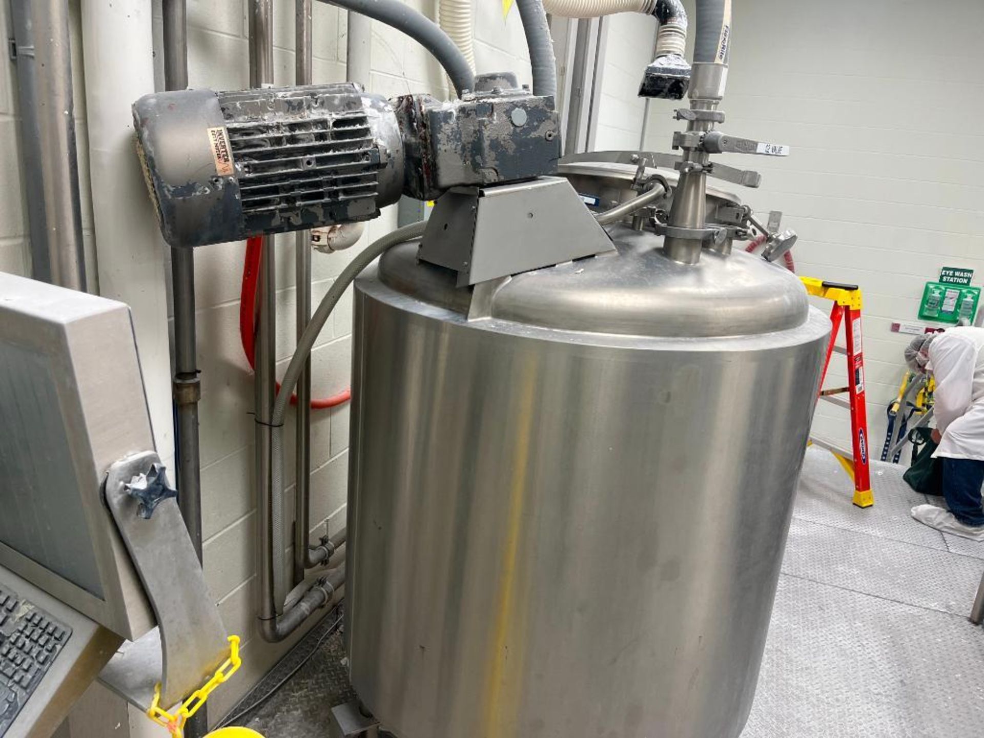 Stainless Steel Tank Aproximate 200 Gallon with Dish Top Cone Bottom. Includes Top Agitator and Cont - Image 3 of 20