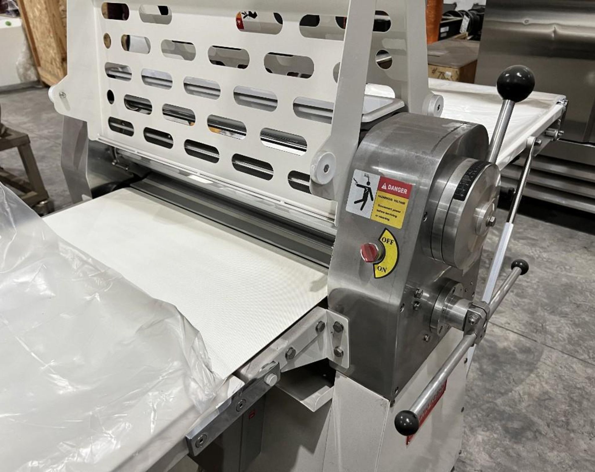 Thunderbird Bakery Equipment Reversible Dough Sheeter, Model TBD-600, Serial# 255071. - Image 4 of 7