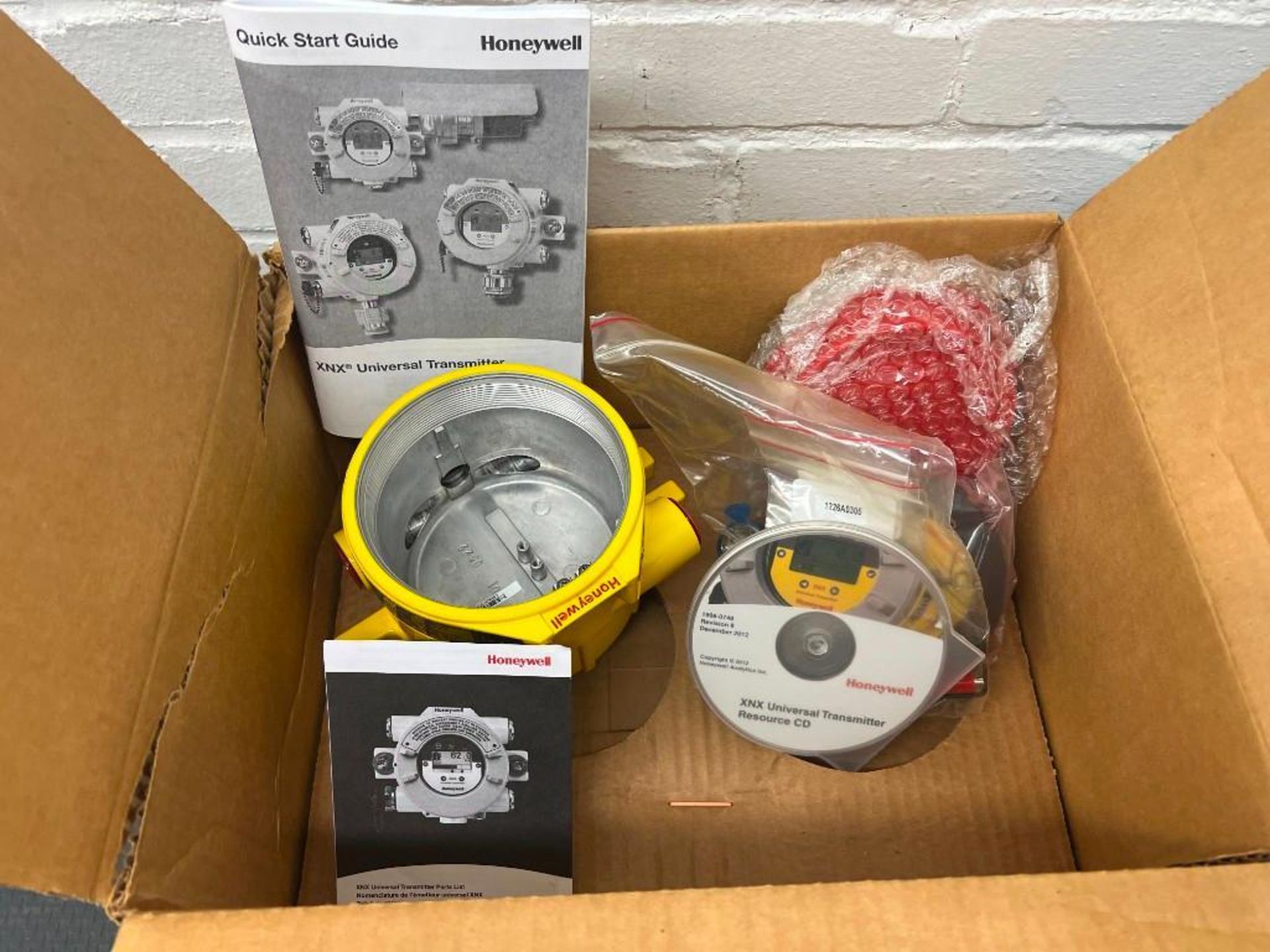 NEW IN BOX HONEYWELL XNX-UTA1-RNNNN