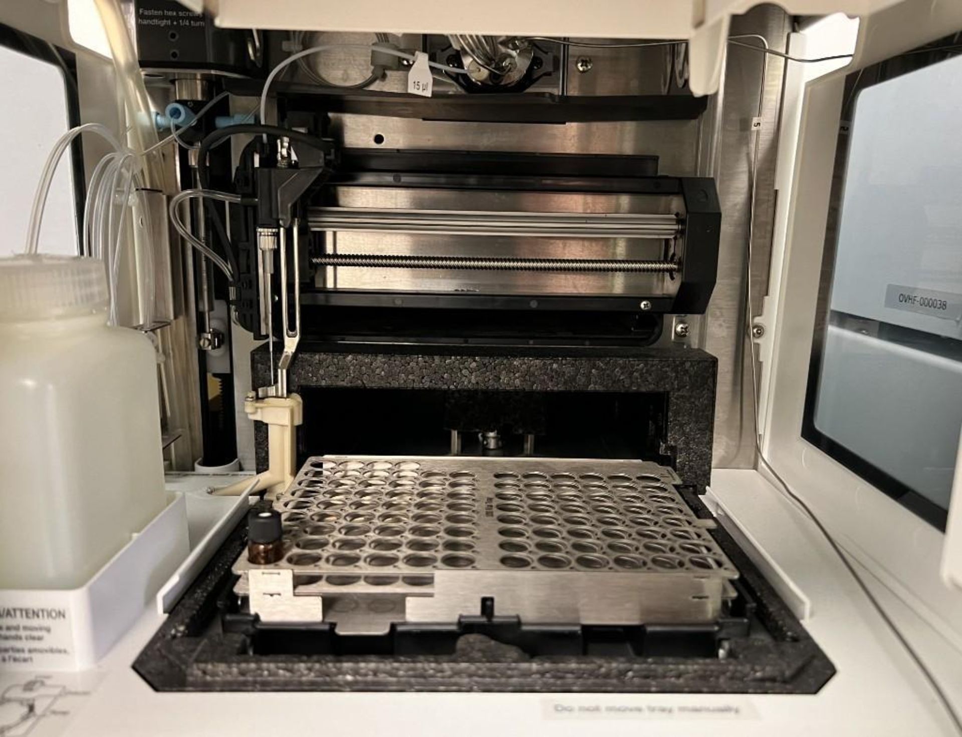 Perkin Elmer Flexar HPLC System Consisting Of: (1) Flexar LC Autosampler, serial# 293H9032904A, buil - Image 4 of 18