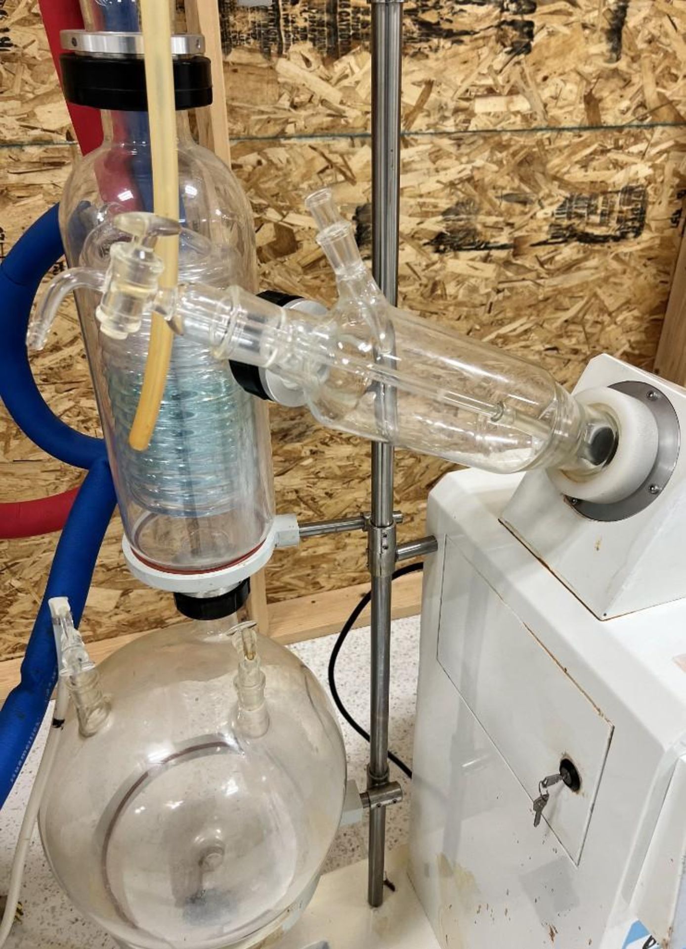 YHCHEM Rotary Evaporator, Model RE50V2, Built 12/2019. With a YHCHEM circulating chiller, model YHLT - Image 5 of 12