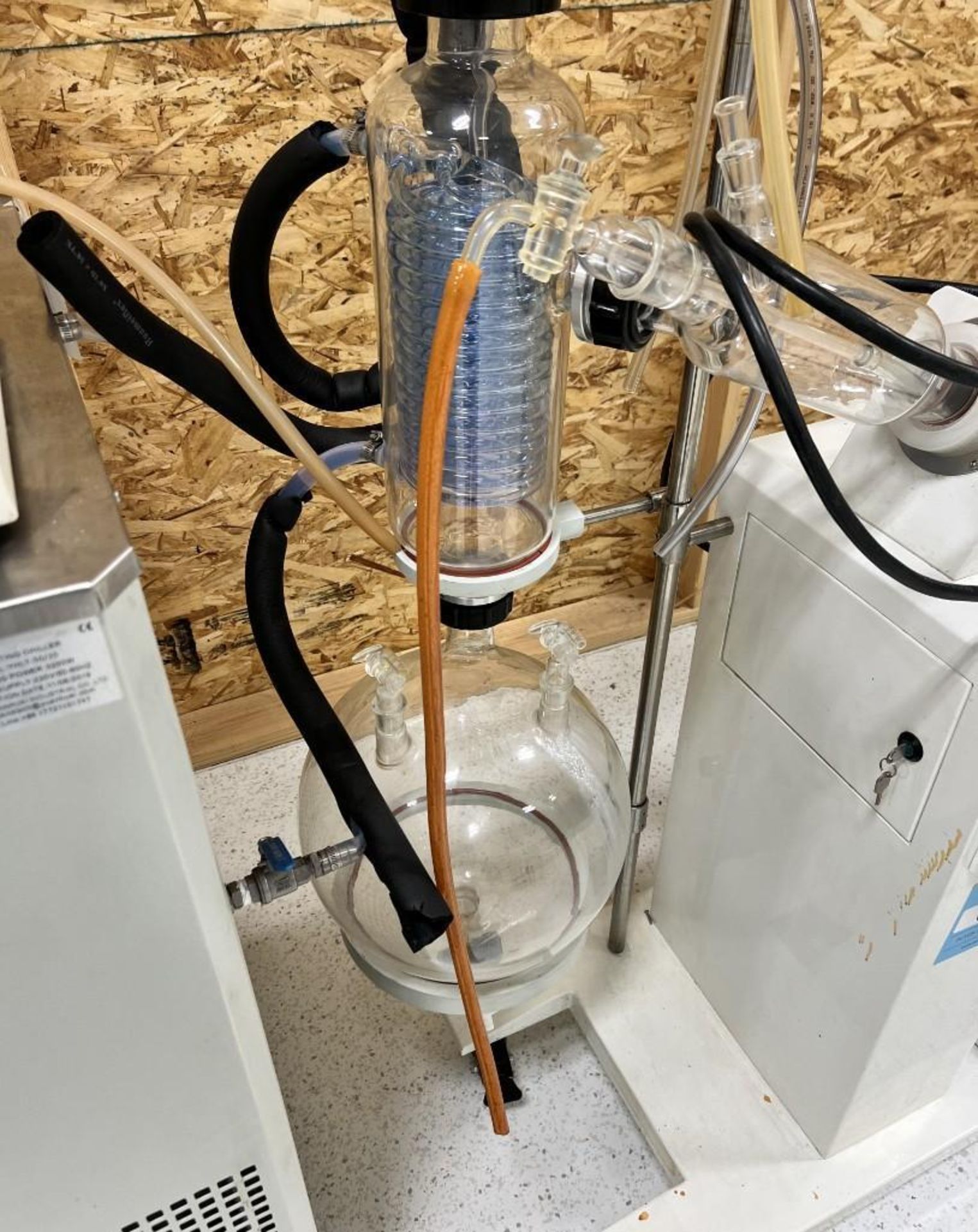 YHCHEM Rotary Evaporator, Model RE50V2, Built 11/2019. With a YHCHEM circulating chiller, model YHLT - Image 4 of 14