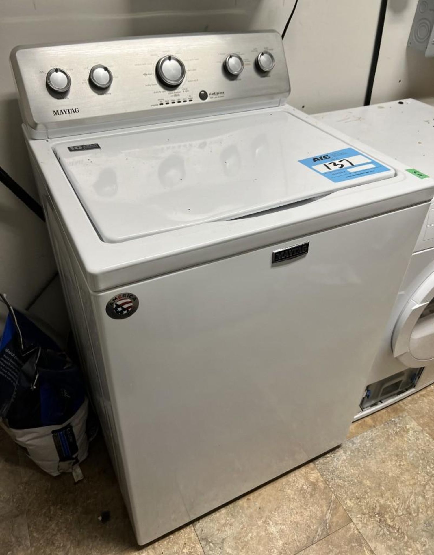 Lot Of Washer & Dryer. (1) Maytag Washing Machine, Type 588-20, Model MVWC465HW2, (1) Bosch 300 seri - Image 3 of 10