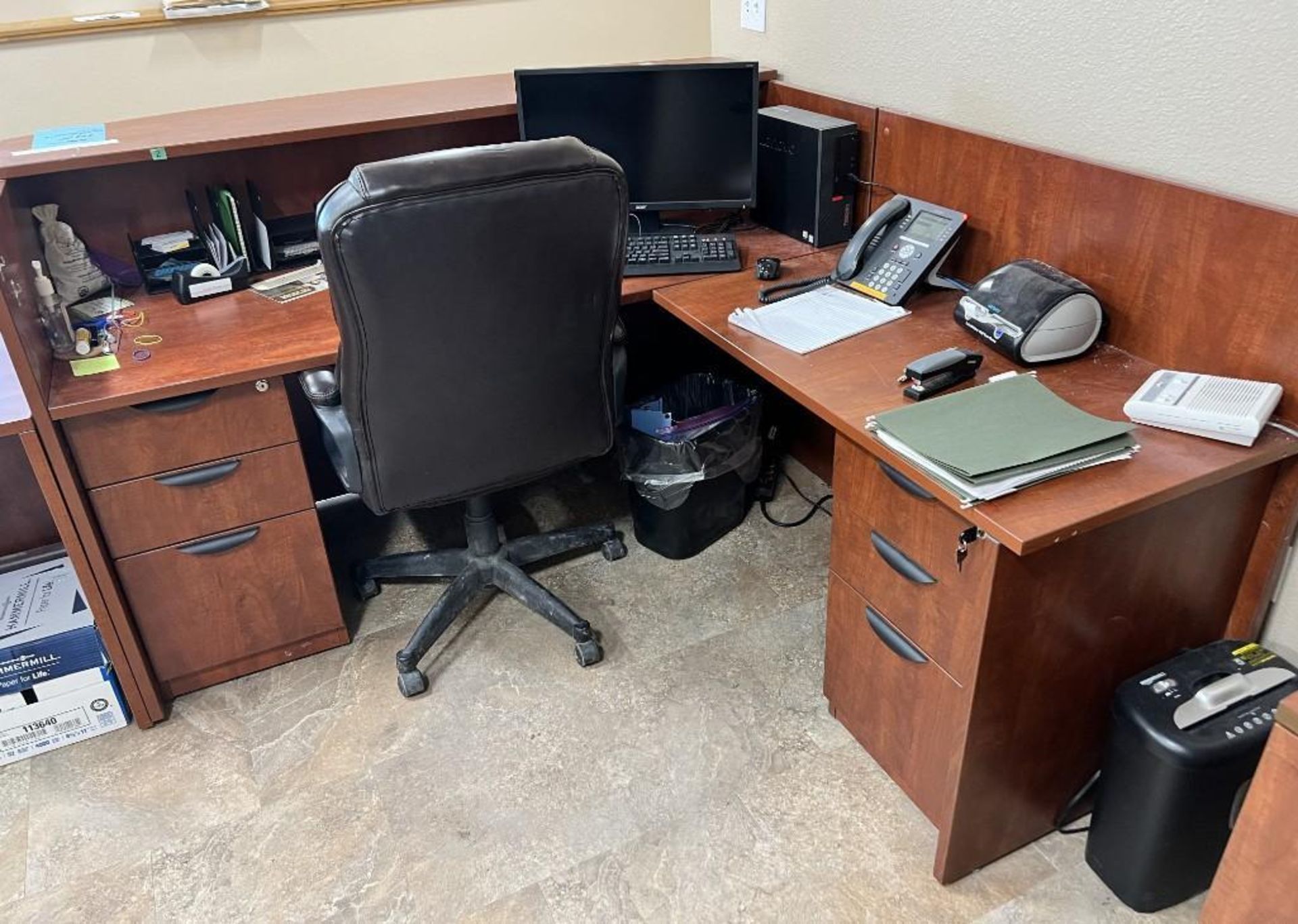 Lot Of Reception Area. With L shaped desk, computer, monitor, keyboard, label maker, chair, shredder - Image 4 of 18