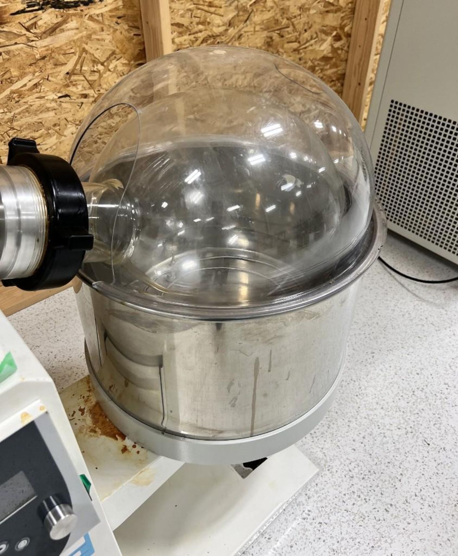 YHCHEM Rotary Evaporator, Model RE50V2, Built 12/2019. With a YHCHEM circulating chiller, model YHLT - Image 6 of 12