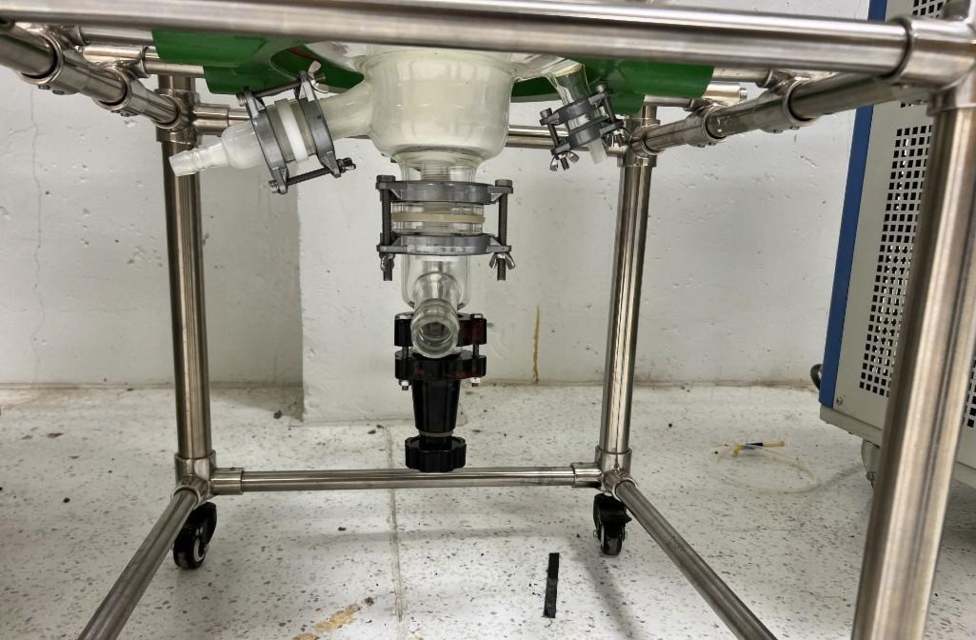 YHCHEM Jacketed Glass Reactor, Model JGR50L (D), Built 11/2019. With YHCHEM model YHLT-60A1 circulat - Image 4 of 11