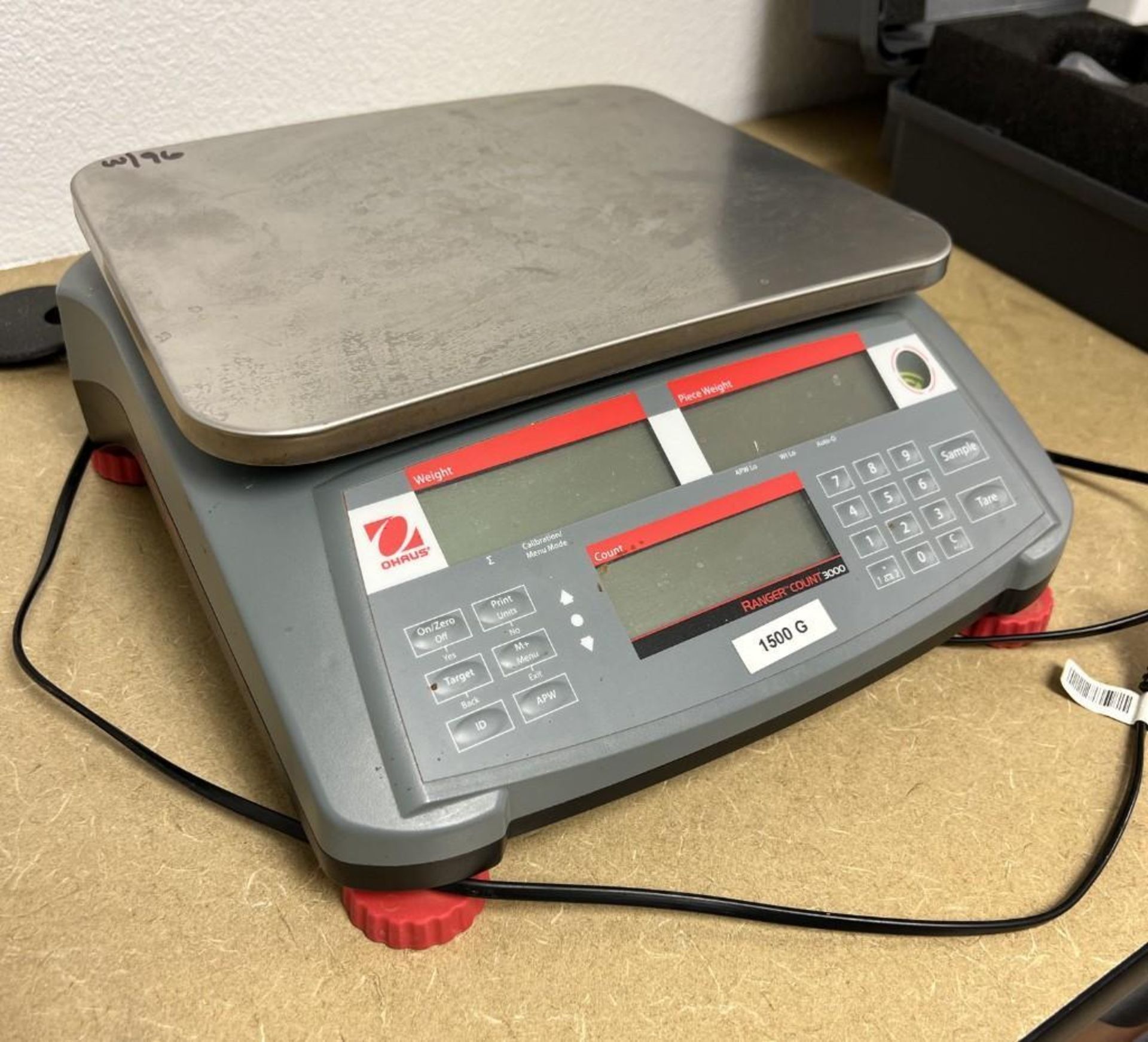 Lot Of (4) Scales. With (1) Ohaus 600 Pound platform scale, model D300BX with readout, (1) C Goldenw - Image 13 of 16