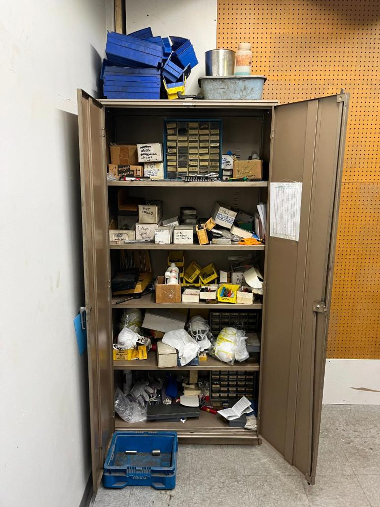 Cabinet with Misc. Tooling & Contents - Image 2 of 20