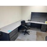 Lot: L-Shaped Desk with Additional Corner Desk & Chair