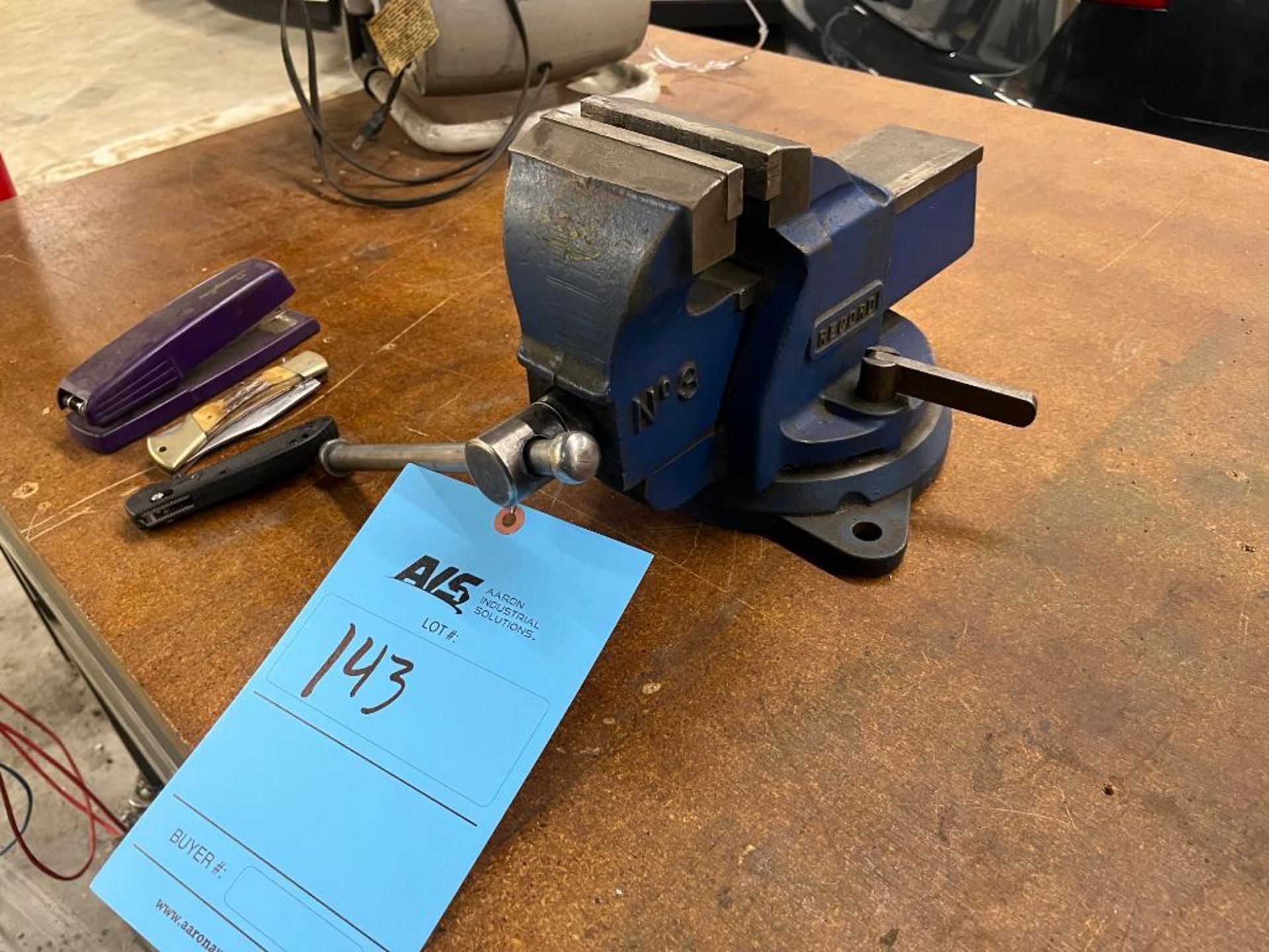 Record #3 Bench Vise