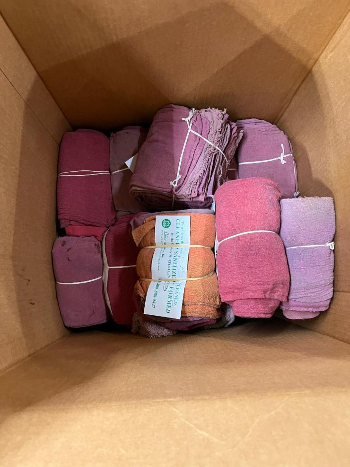 Lot: Box of Rags - Image 2 of 2