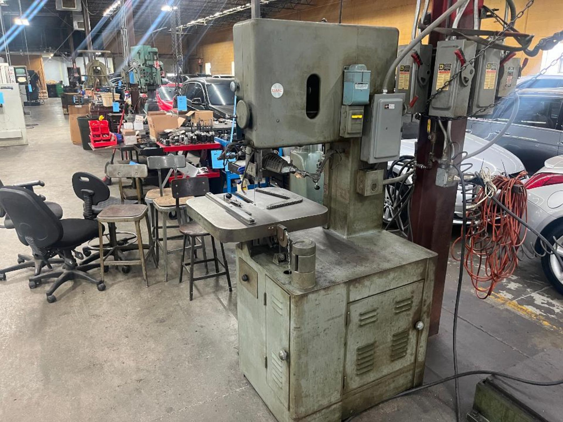 Grob 18" Vertical Band Saw Model NS18, S/N 10187. 24" x 24" Tilting Work Table, with Butt Welder - Image 2 of 11