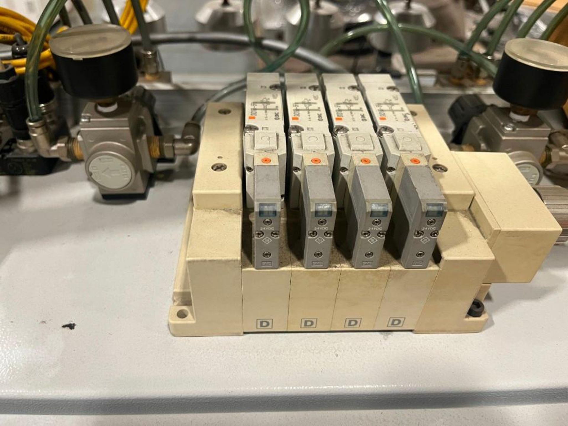 VisualPak 4-Head Inline Chuck Capper, Model ST-35, S/N: 91179. Uses Emerson control drivers. - Image 14 of 21