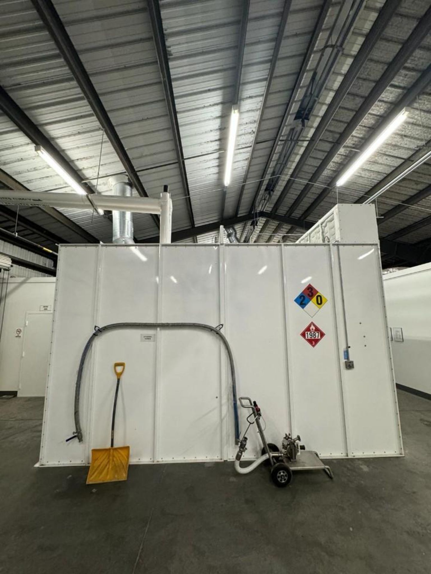 LOT: (2) Advanced Extraction Labs C1D1 Extraction Booths. Booth #1: M.E.G.A series DELUXE, Dimension - Bild 11 aus 23