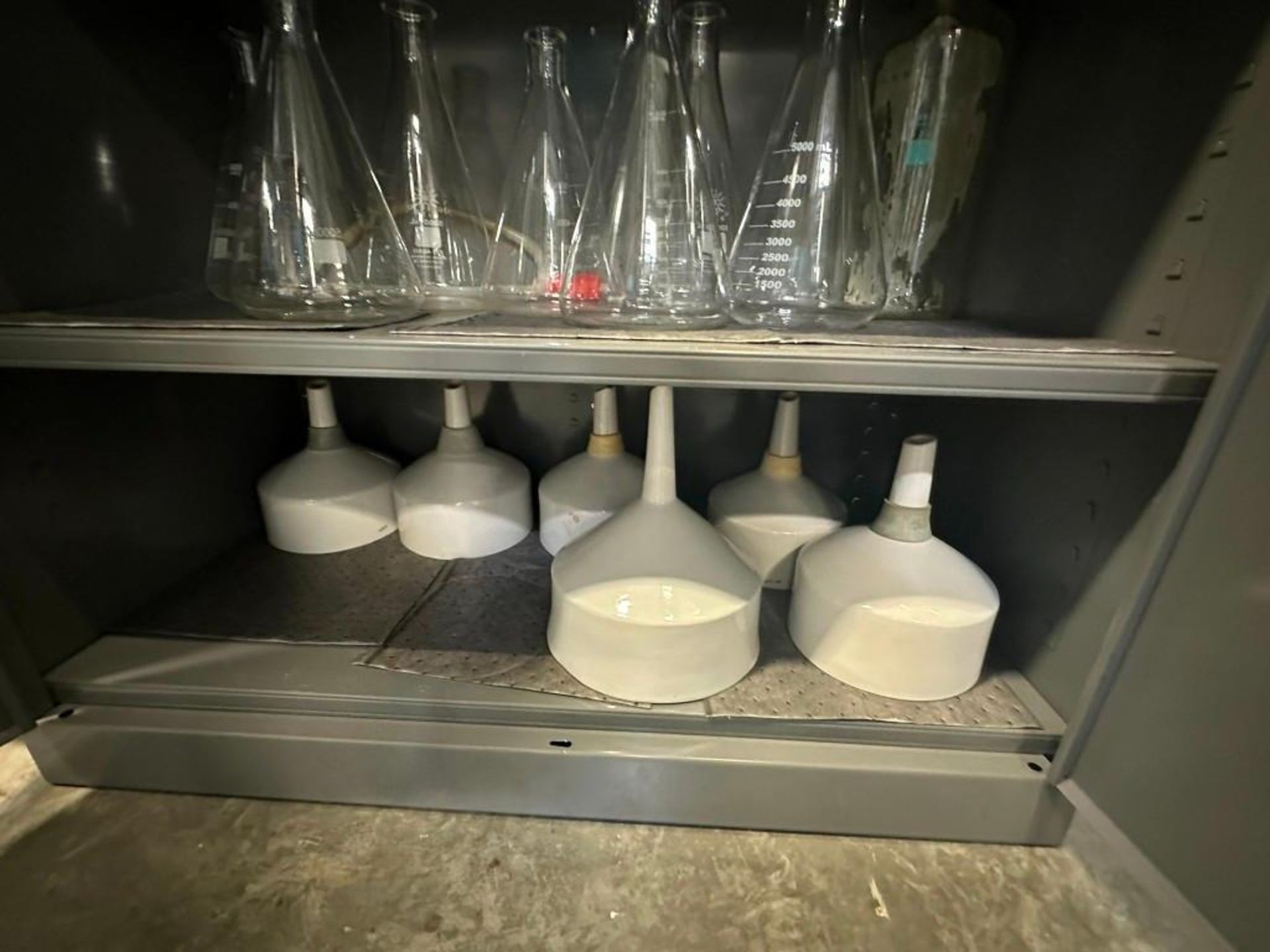 Lot: Uline Steel Cabinet with Assorted Glassware and Misc. Contents - Image 5 of 6