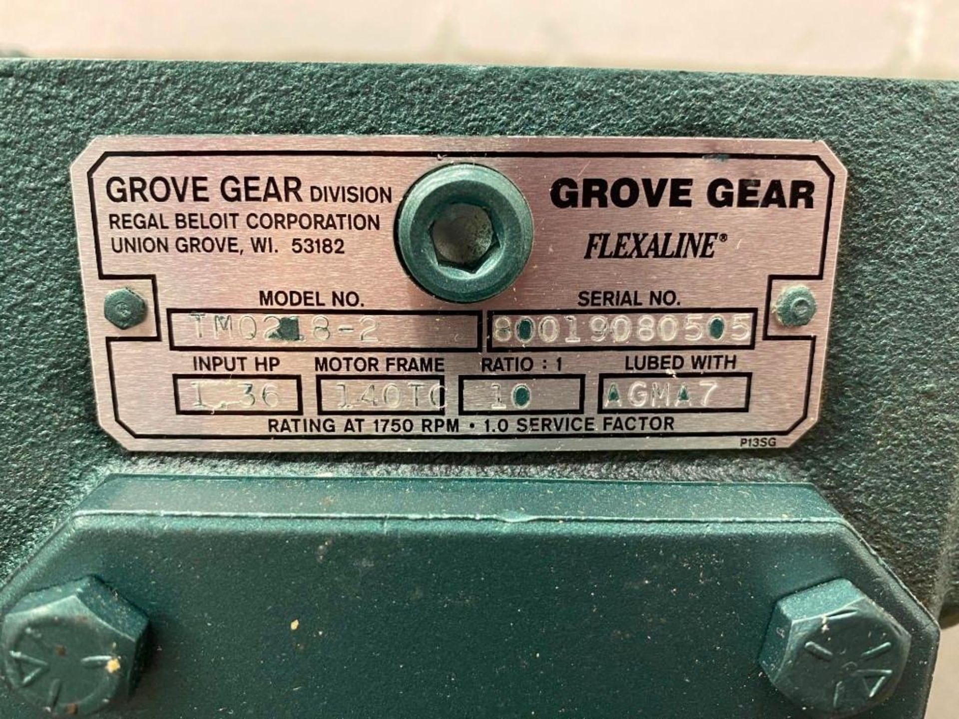 NEW IN BOX GROVE GEARBOX TMQ218 - Image 4 of 4