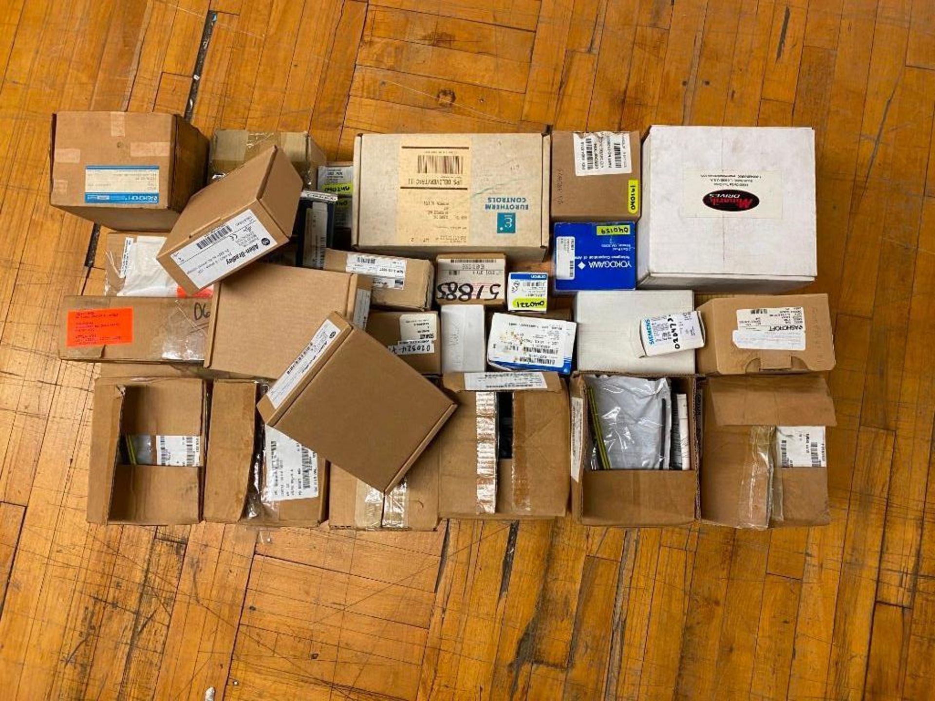 MISCELLANEOUS NEW IN BOX ELECTRICAL COMPONENTS
